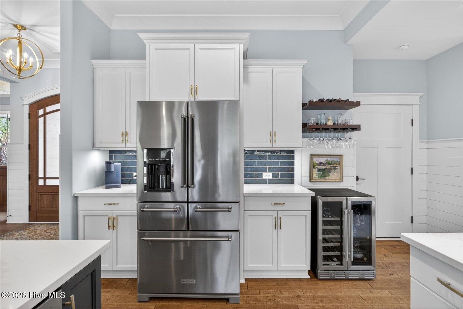 100566266 | Photo 19