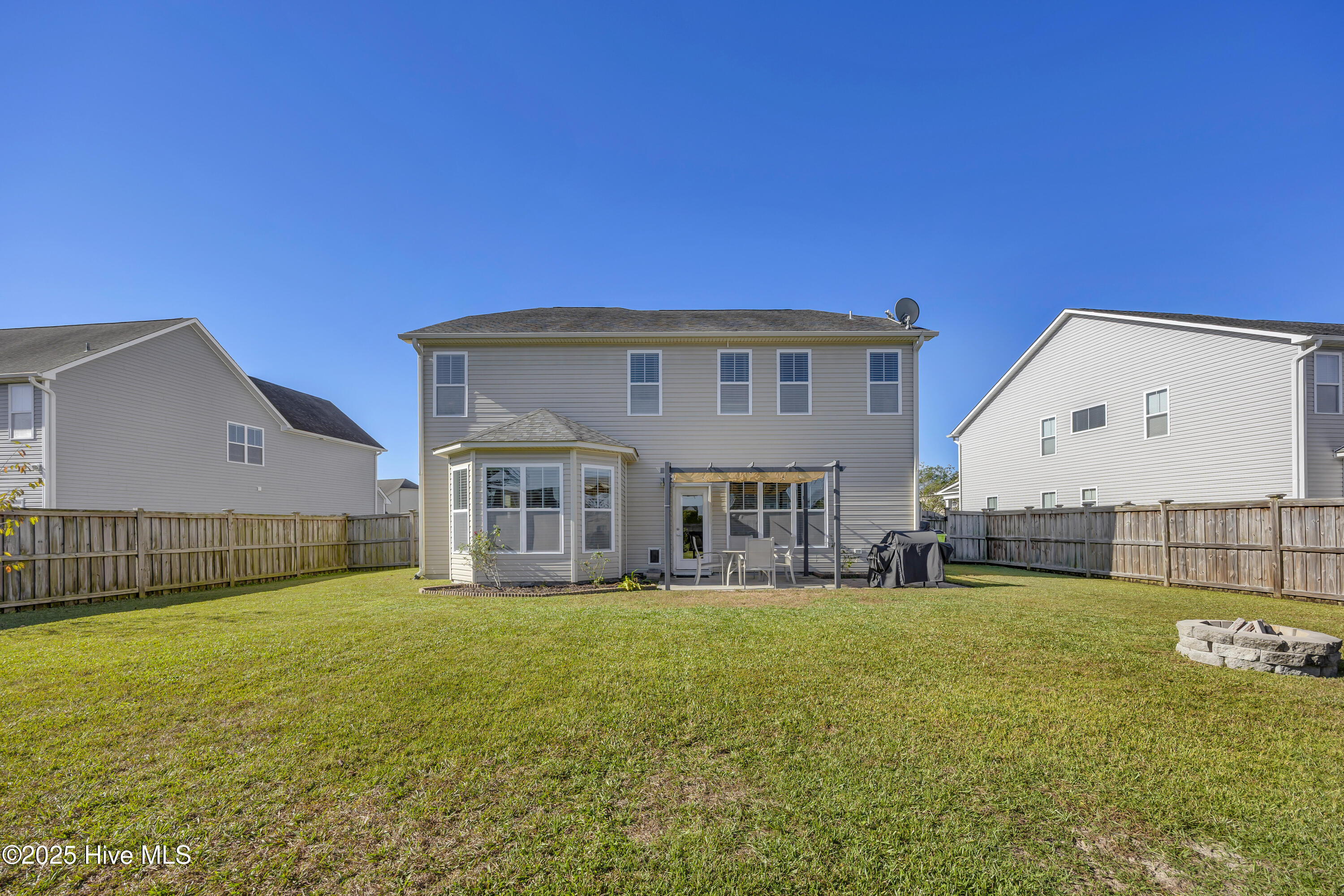 100549704 | Photo 49