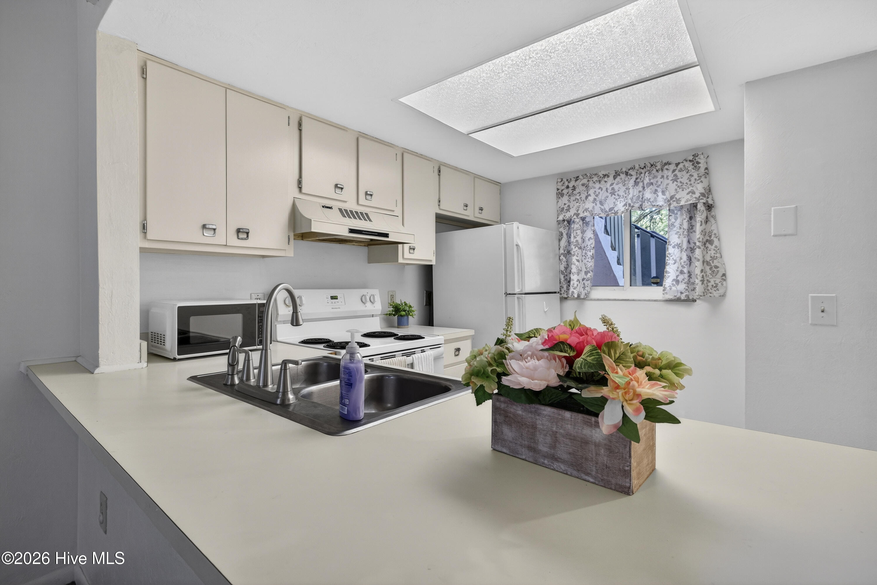 100565573 | Photo 12