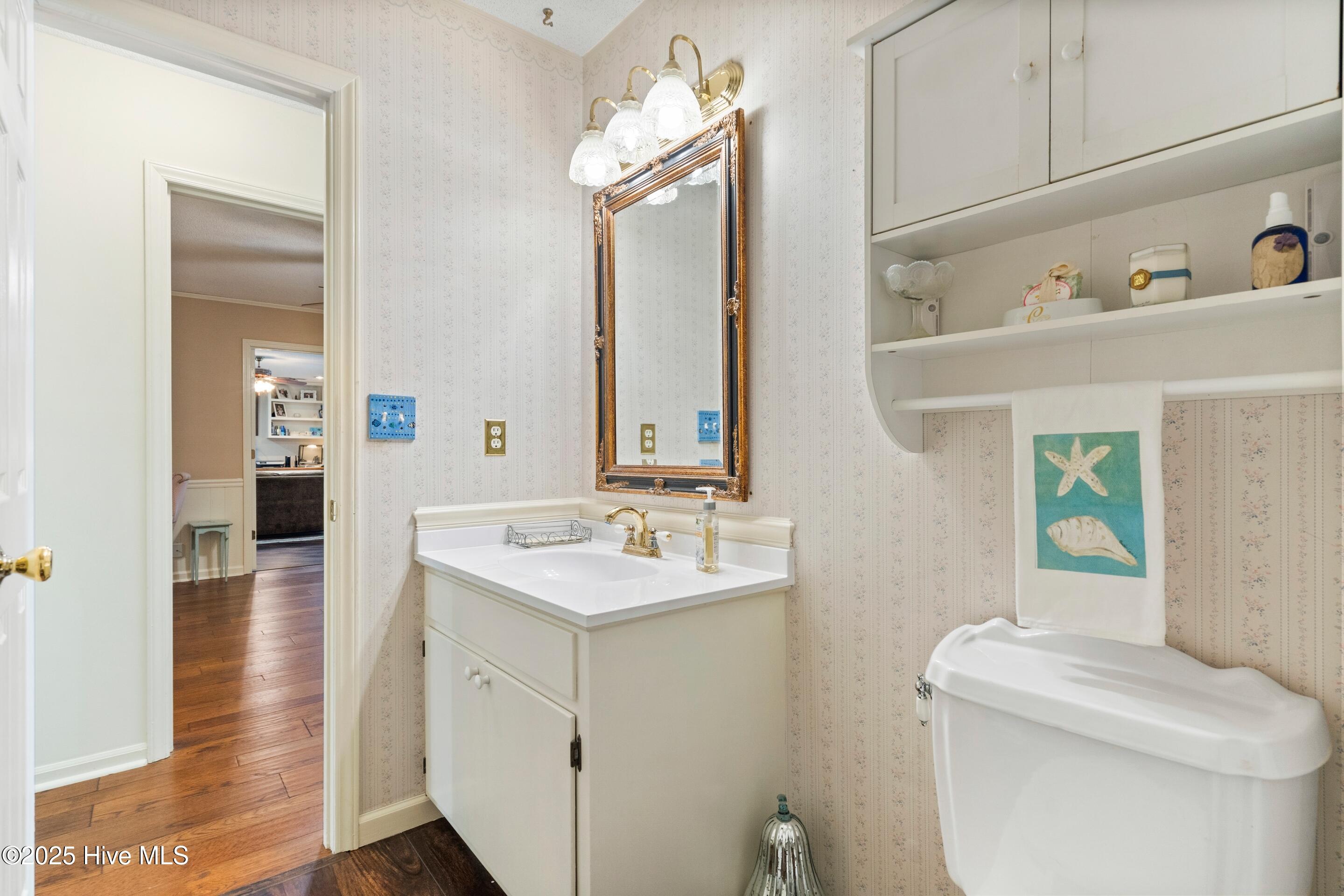 100548046 | Photo 19