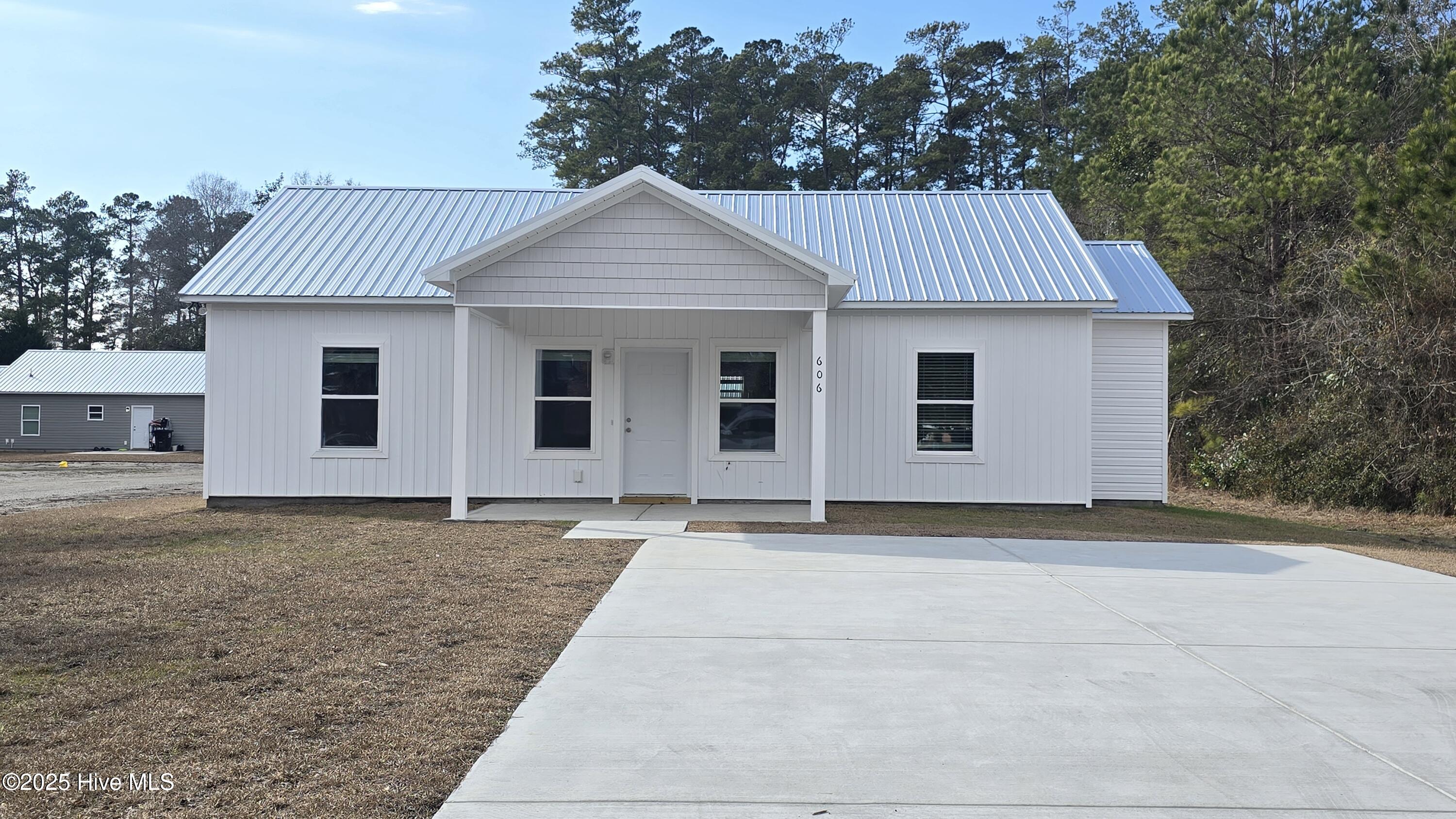 Homes for sale in Tabor City, NC | 606 Anderson St, Tabor City, NC 28463 | MLS# 100495085