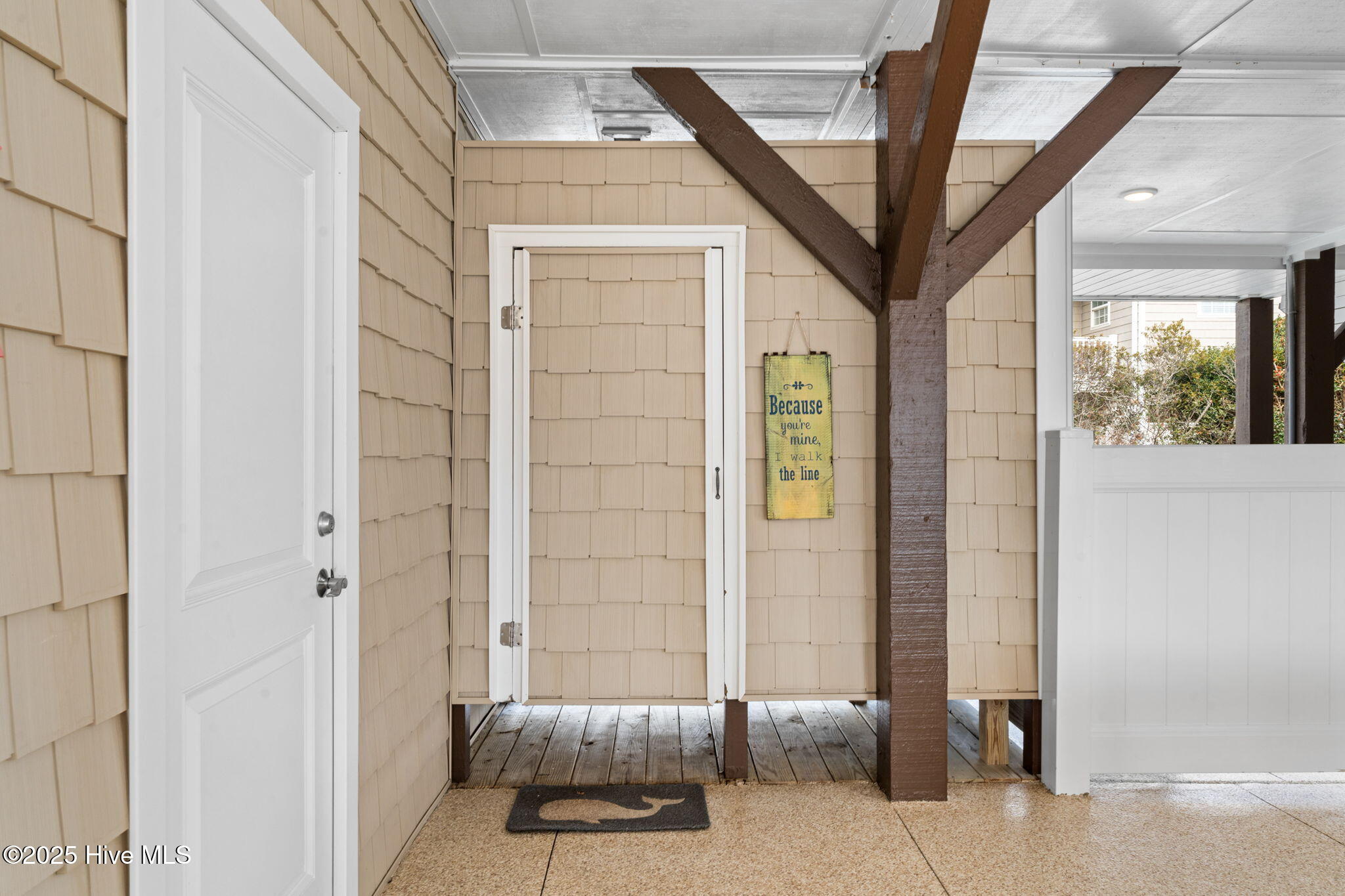 100541677 | Photo 55