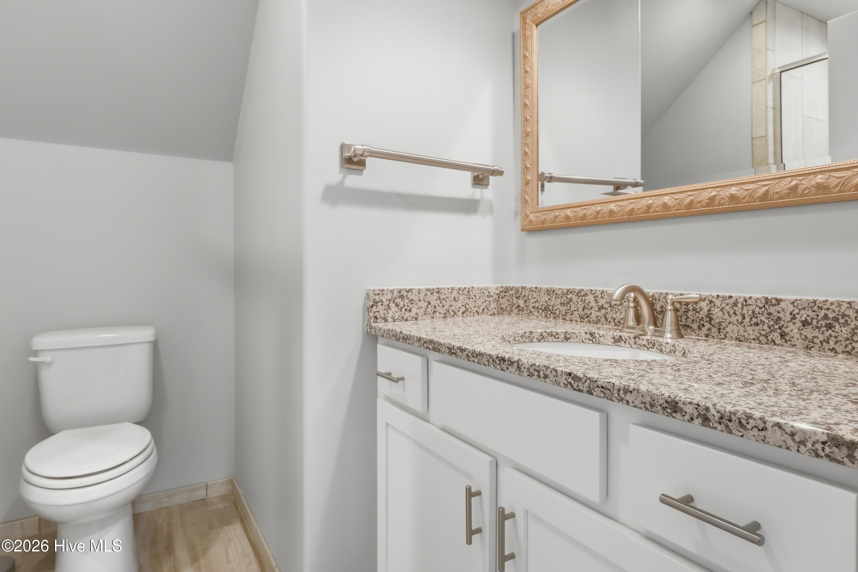 100558541 | Photo 58