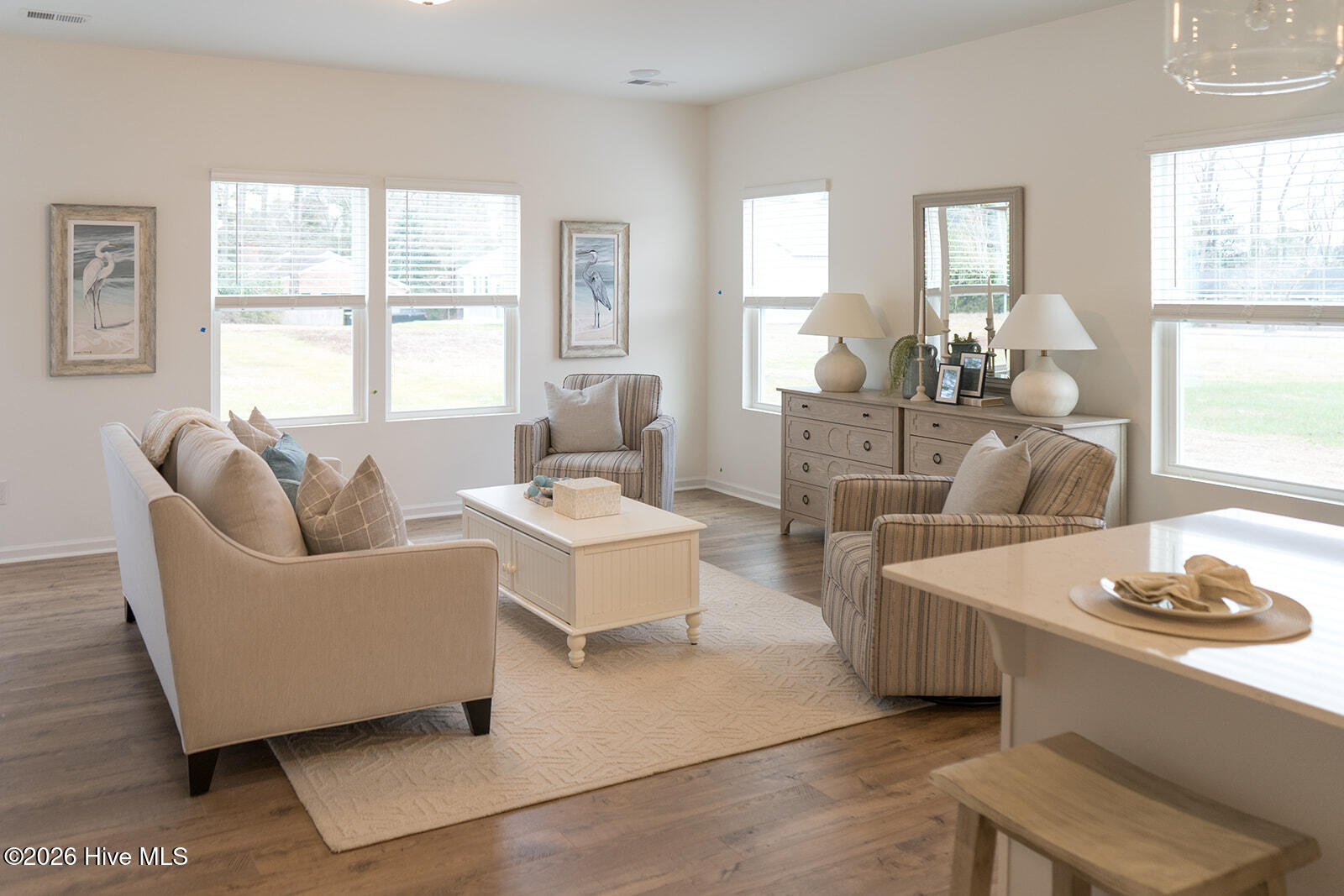 100547743 | Photo 13