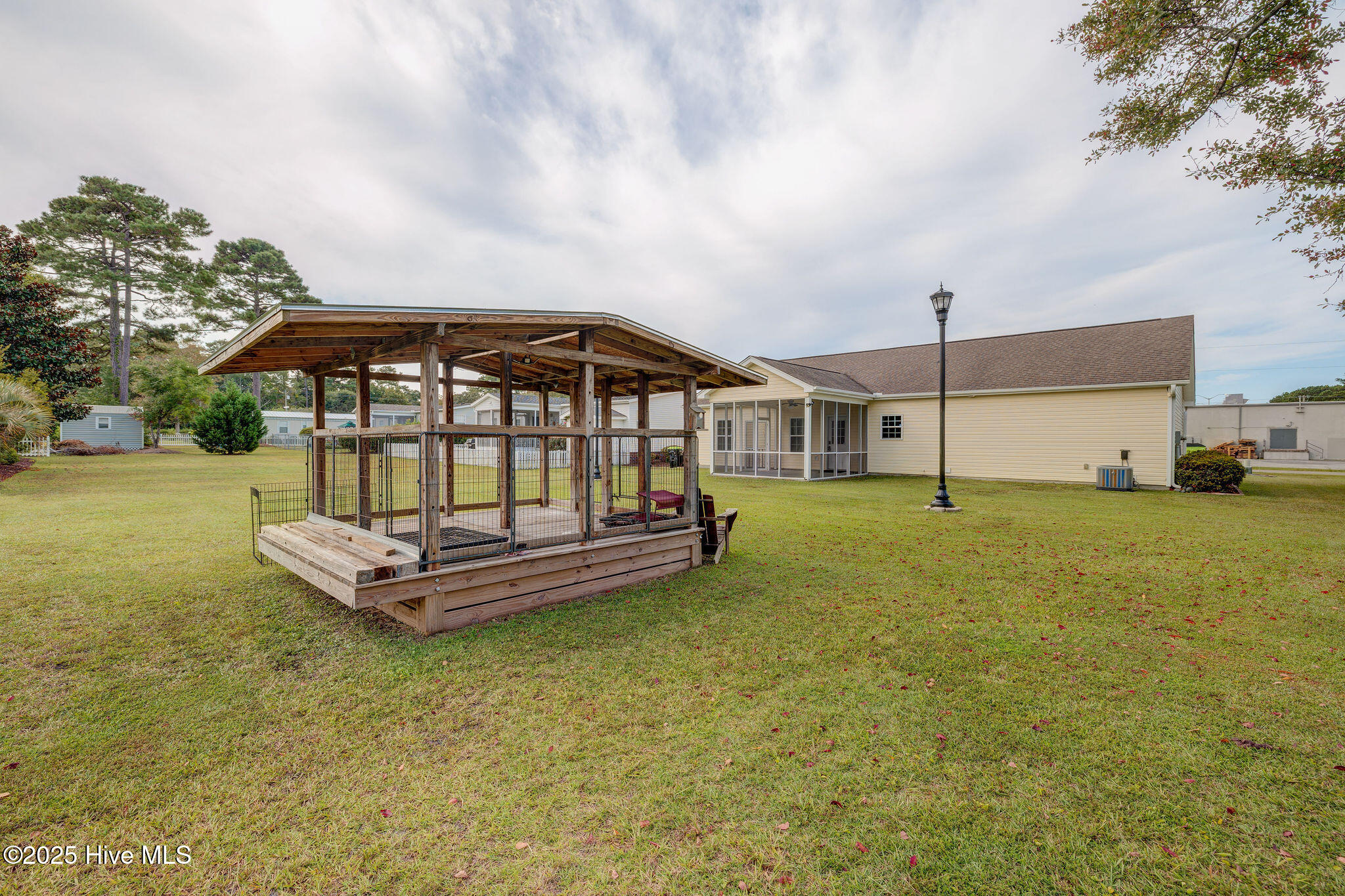 100530033 | Photo 29