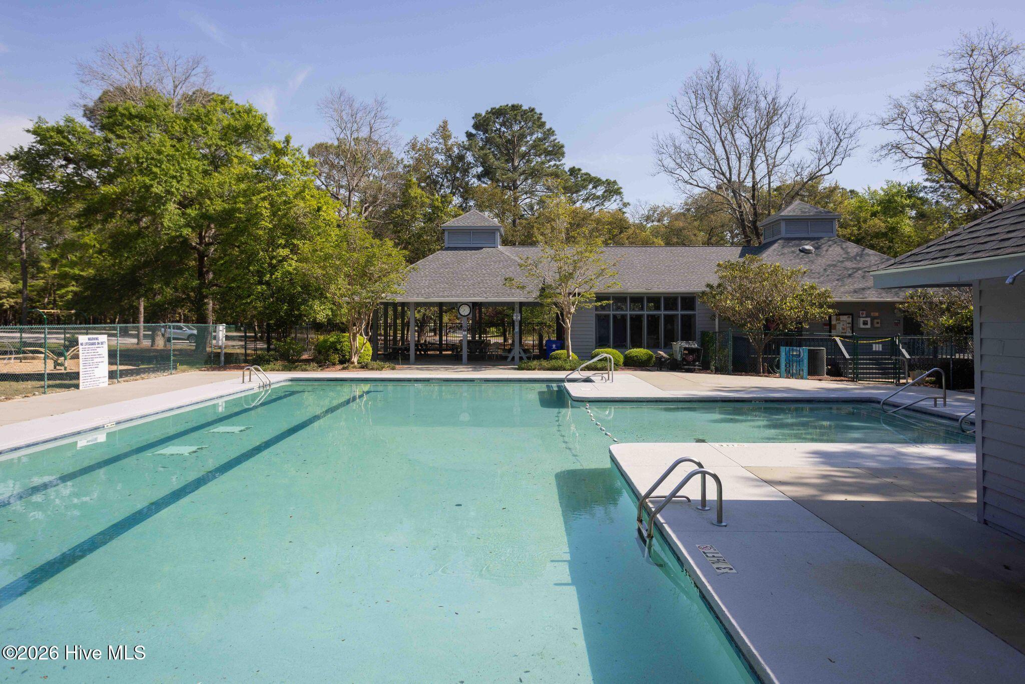 100563683 | Photo 27