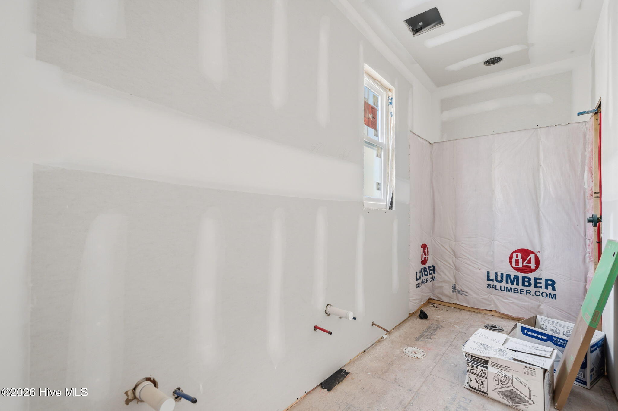 100547046 | Photo 30