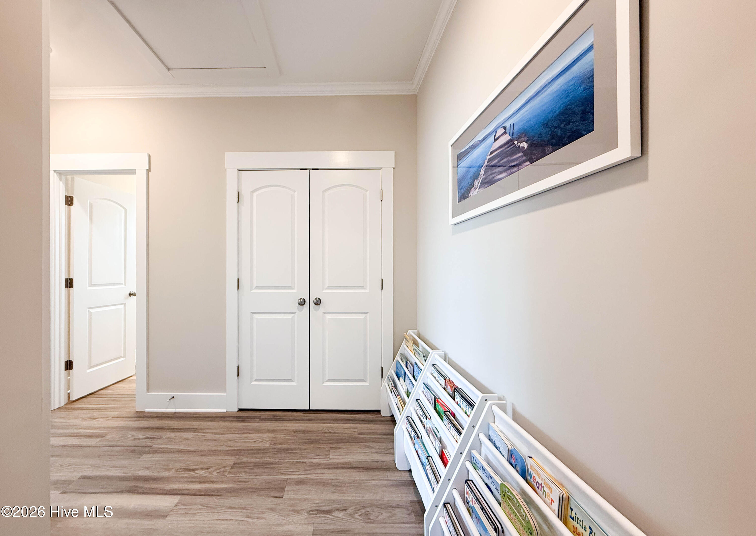 100560693 | Photo 26