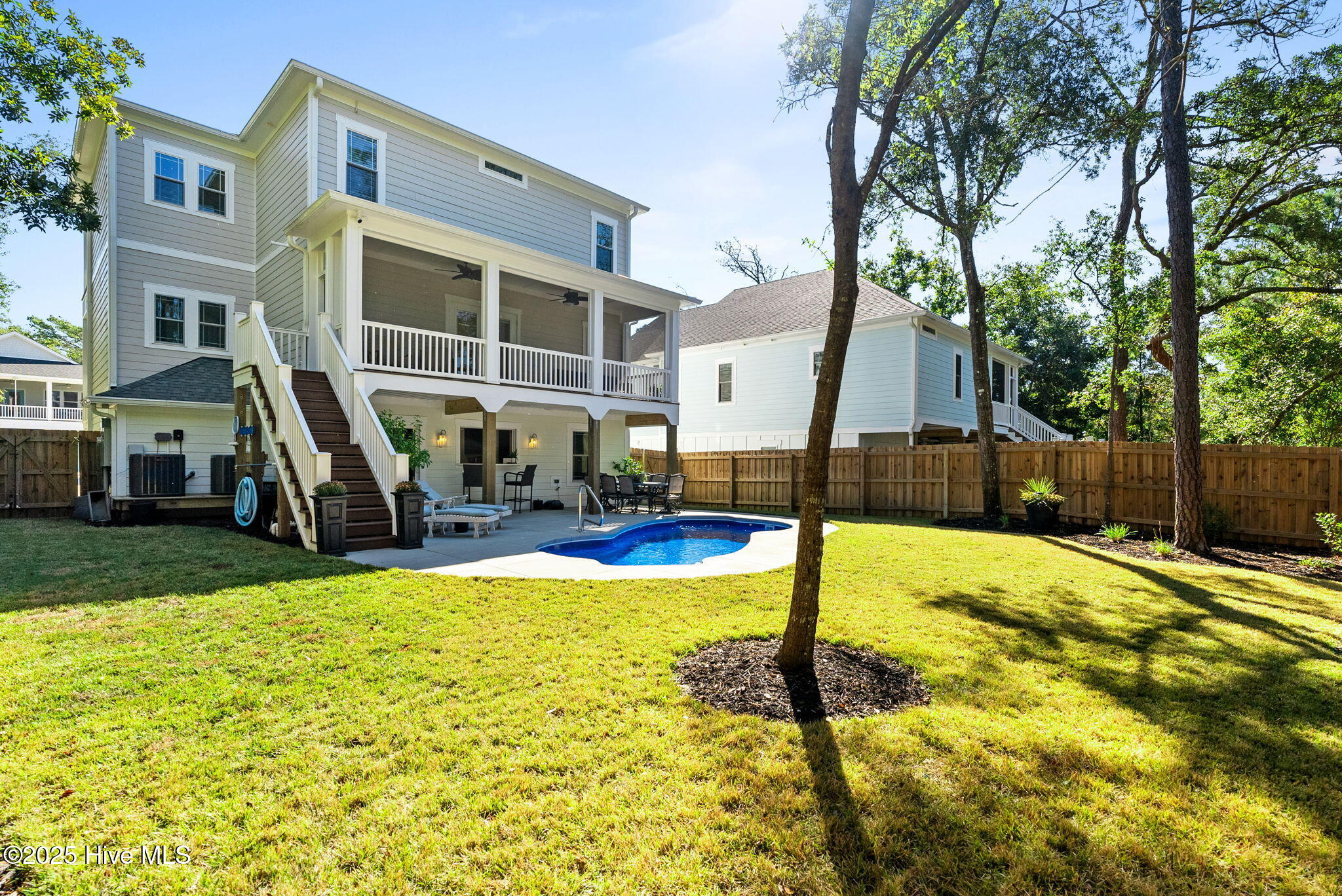 100539028 | Photo 80