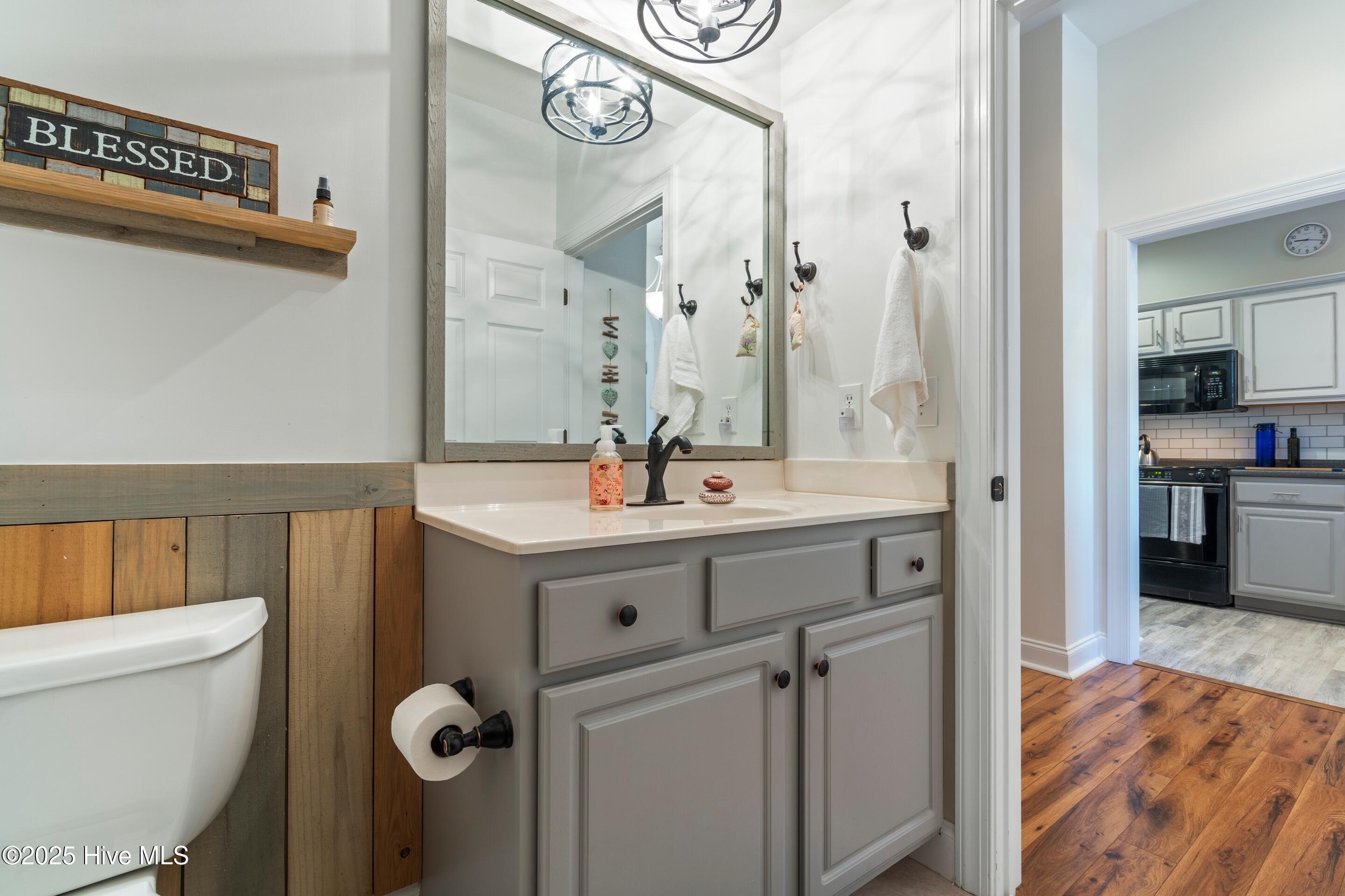 100540671 | Photo 26