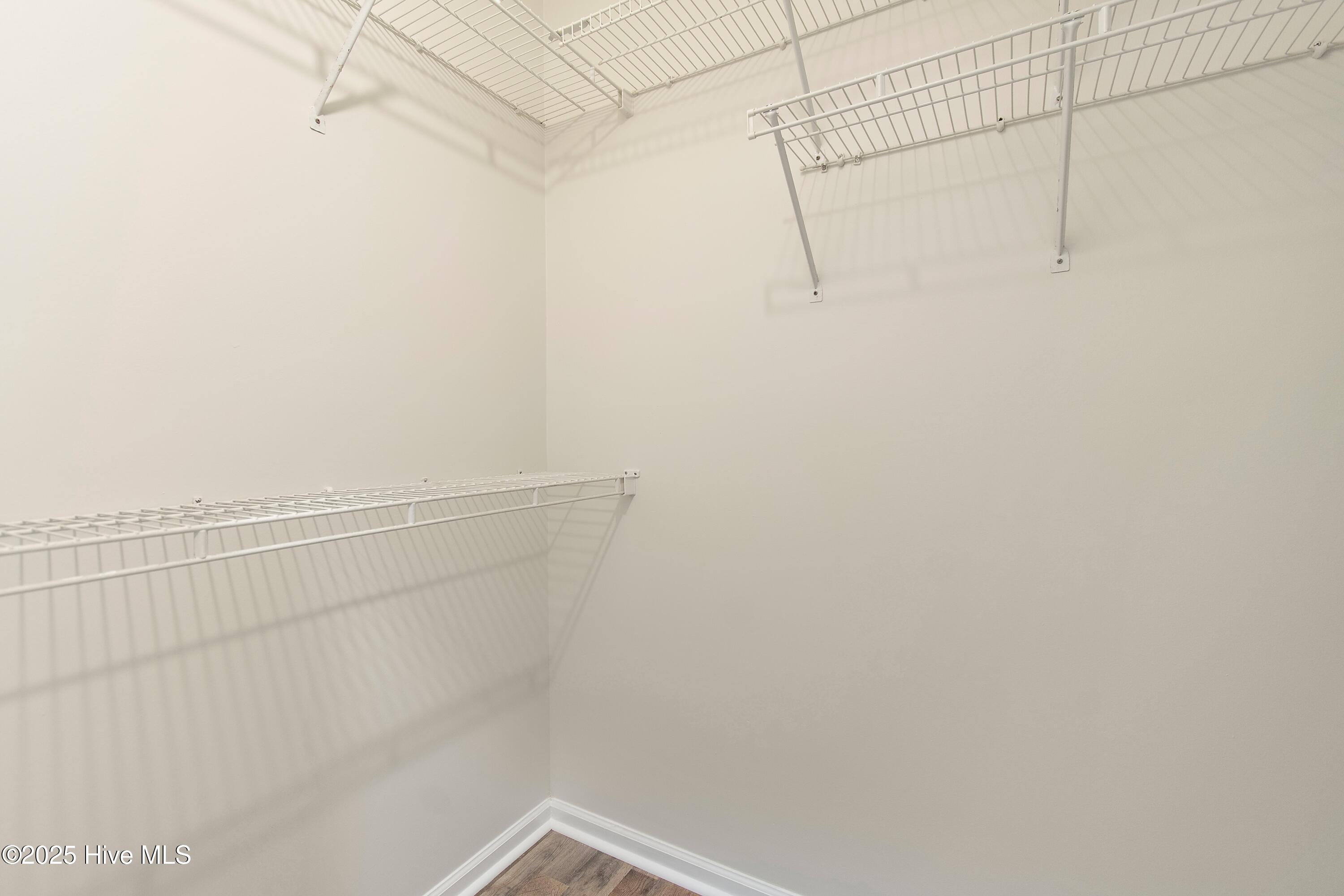 100515628 | Photo 24