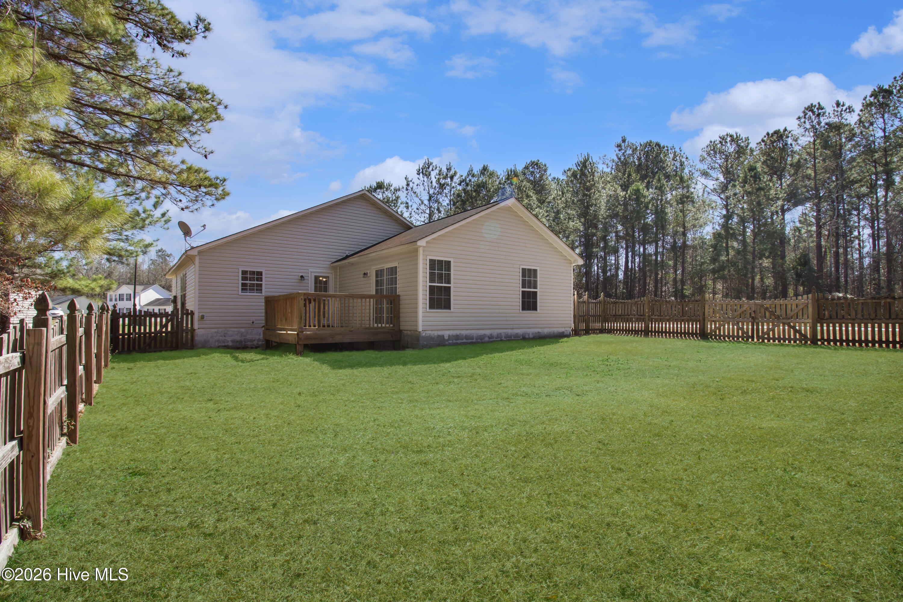 100556649 | Photo 28