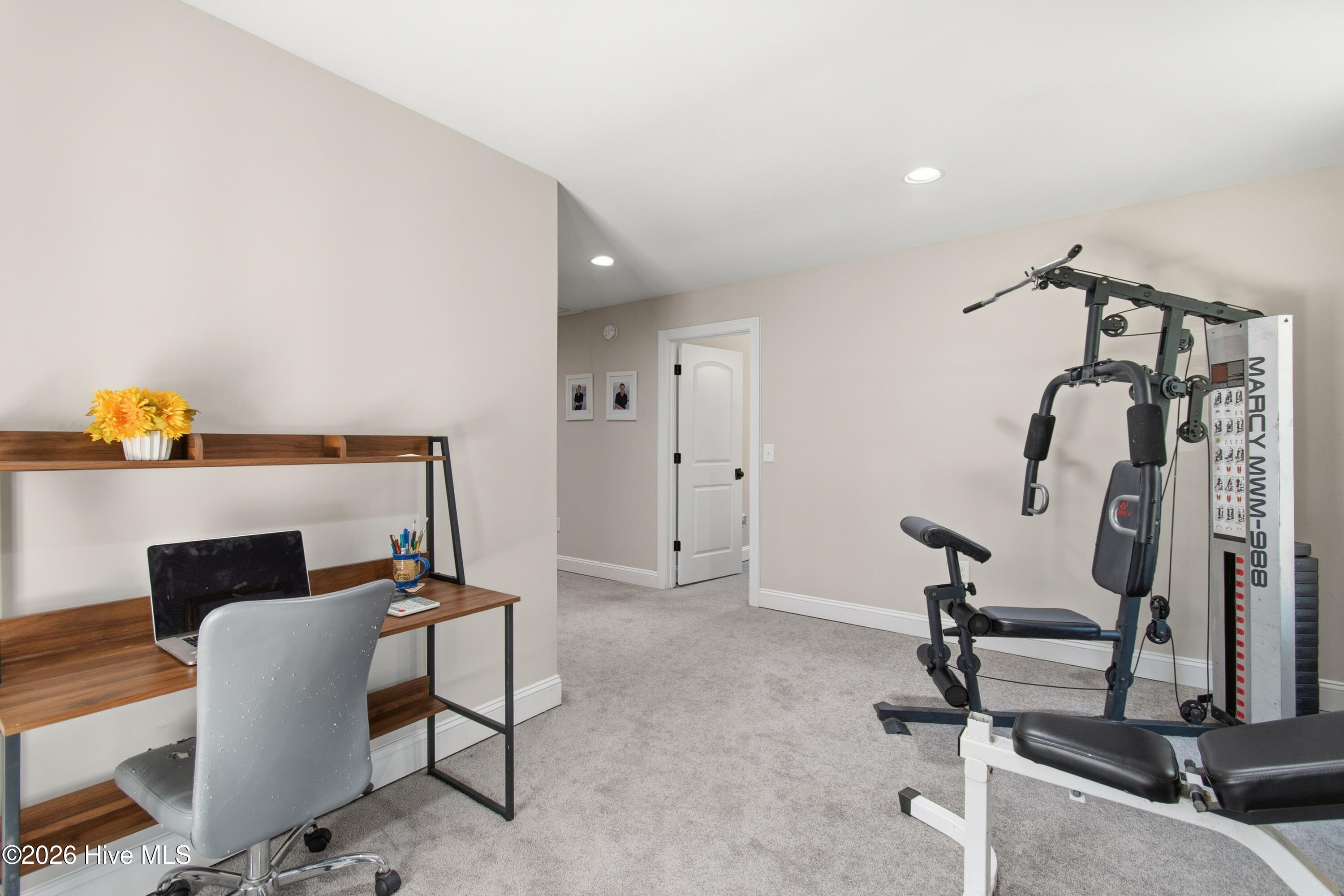 100550305 | Photo 42