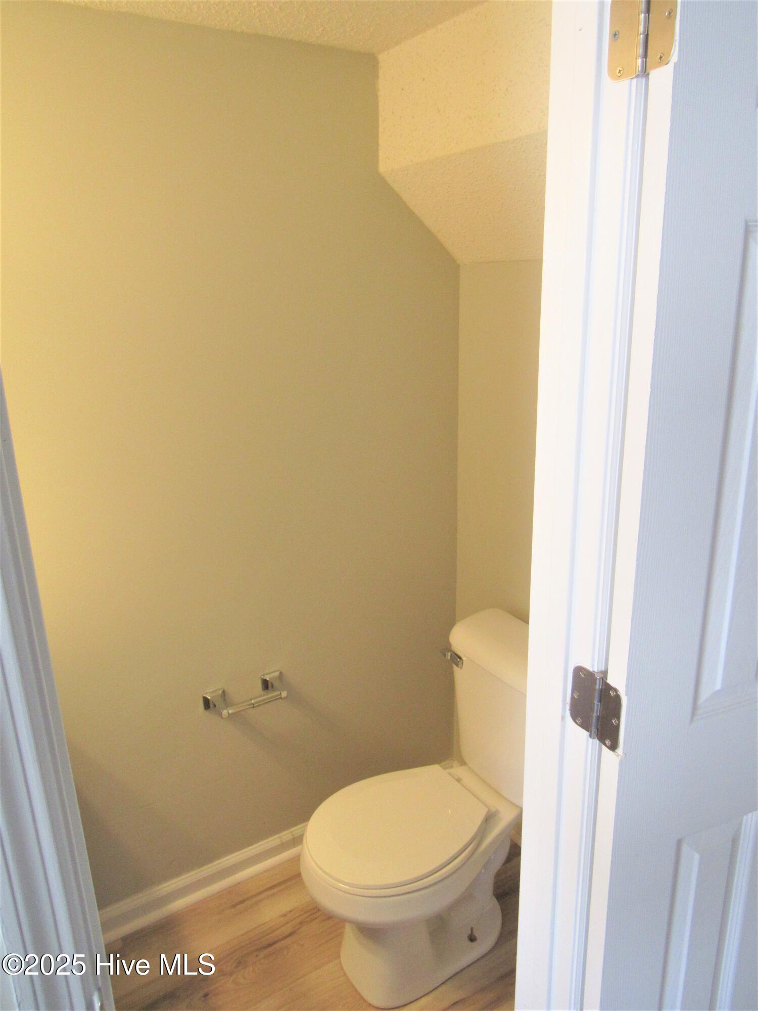 100566758 | Photo 11