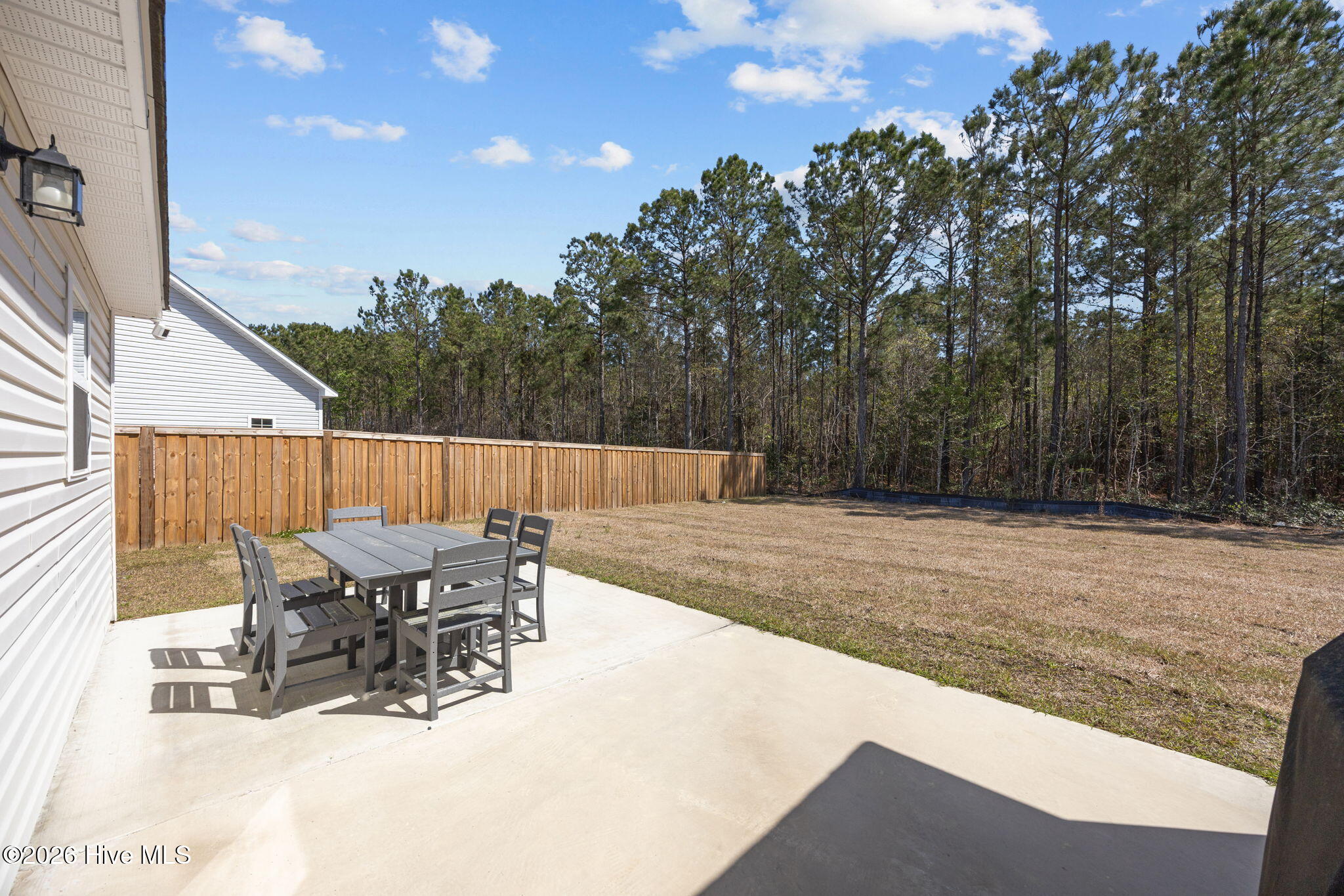 100563738 | Photo 53