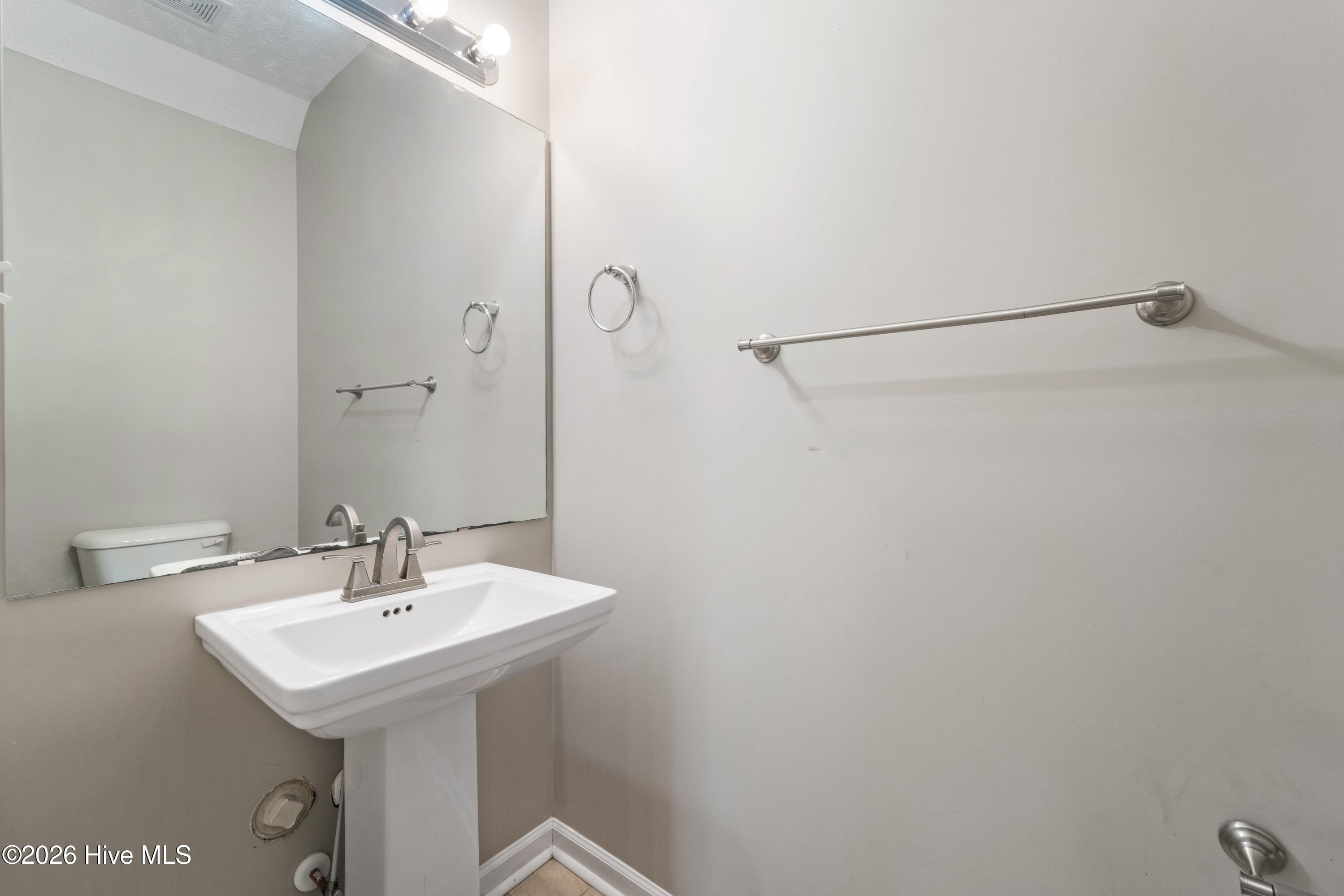 100552593 | Photo 13