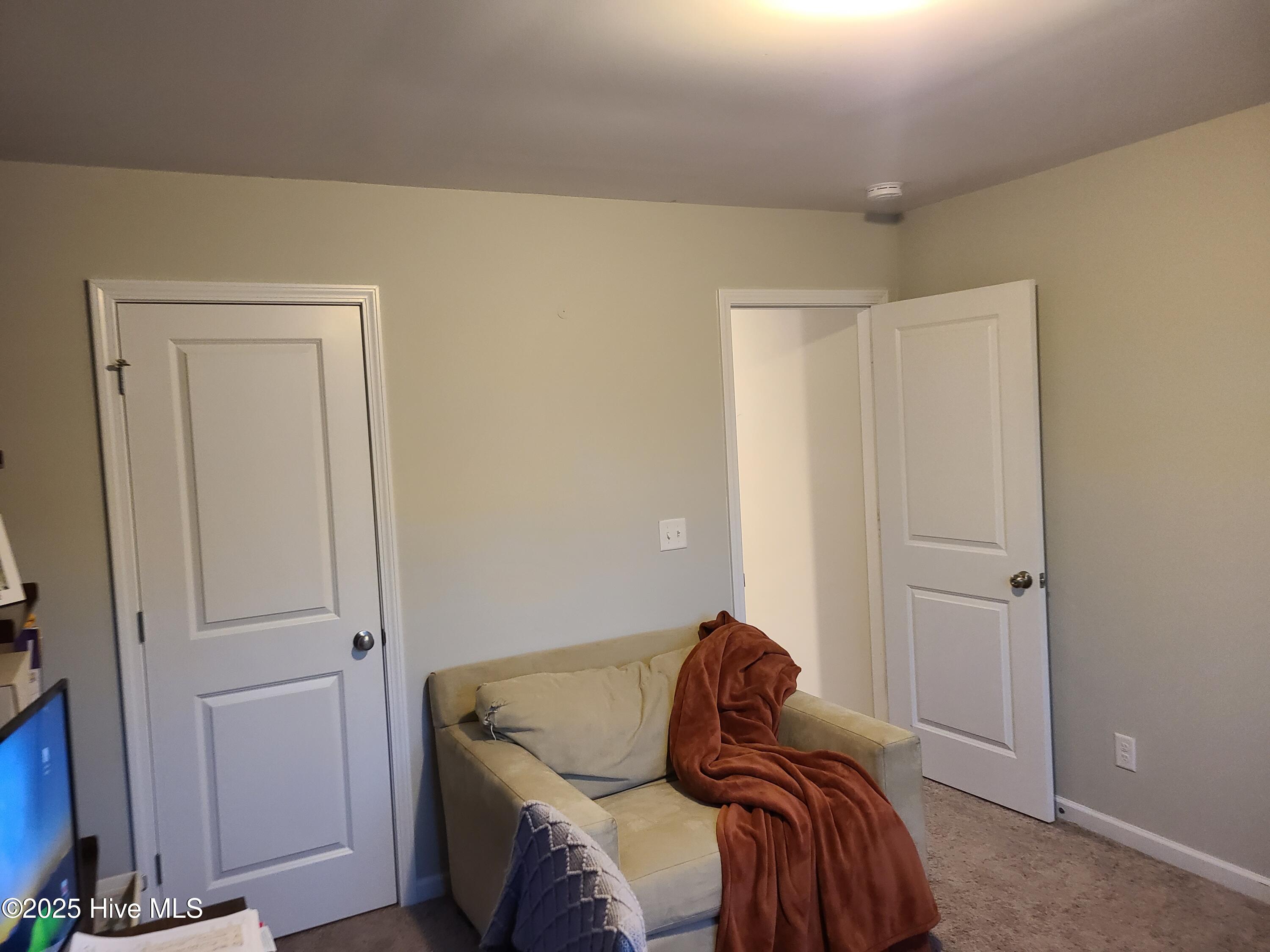 100540753 | Photo 14