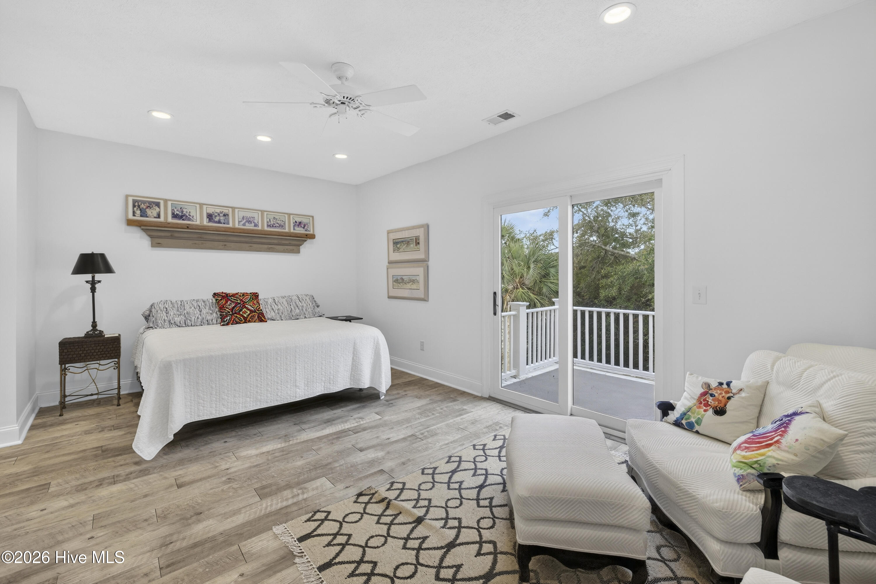 100557060 | Photo 29