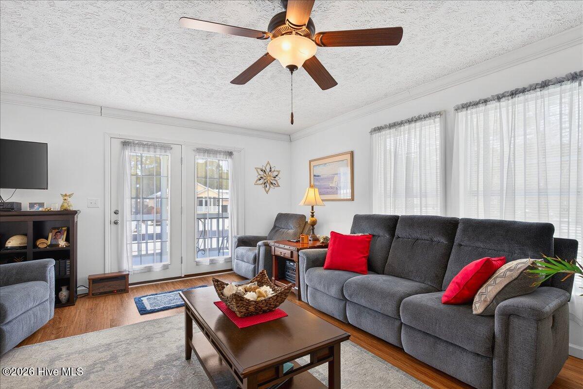 100552956 | Photo 14