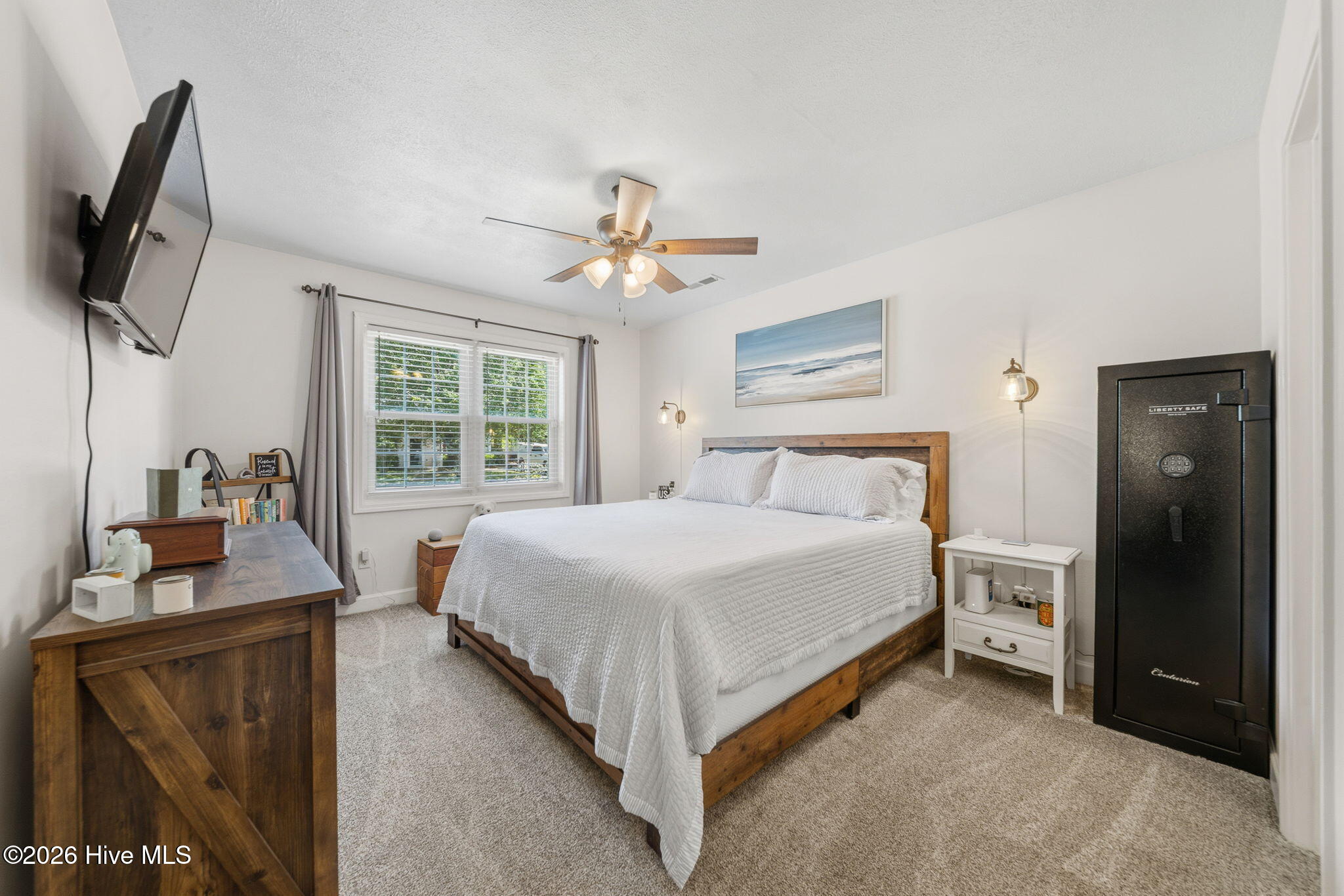 100560647 | Photo 16