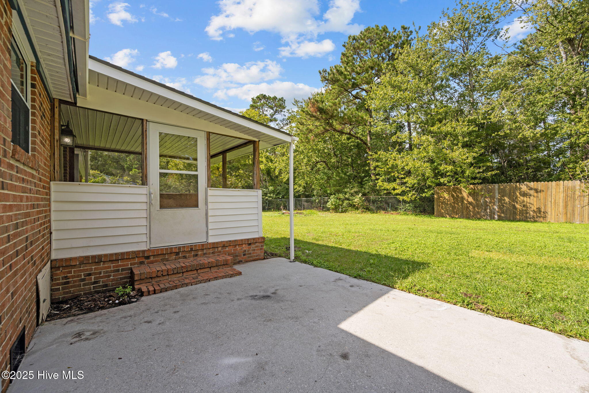 100534081 | Photo 34