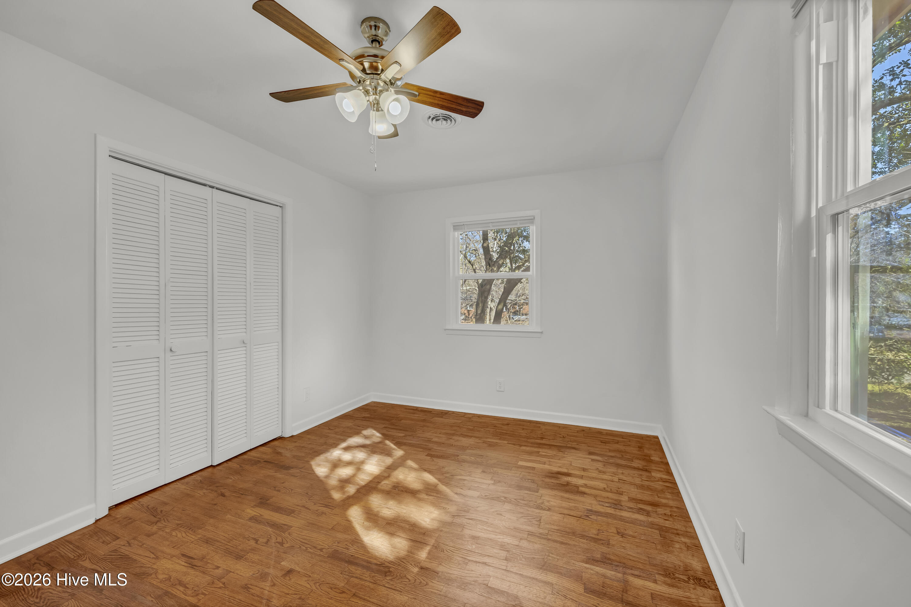 100555312 | Photo 14