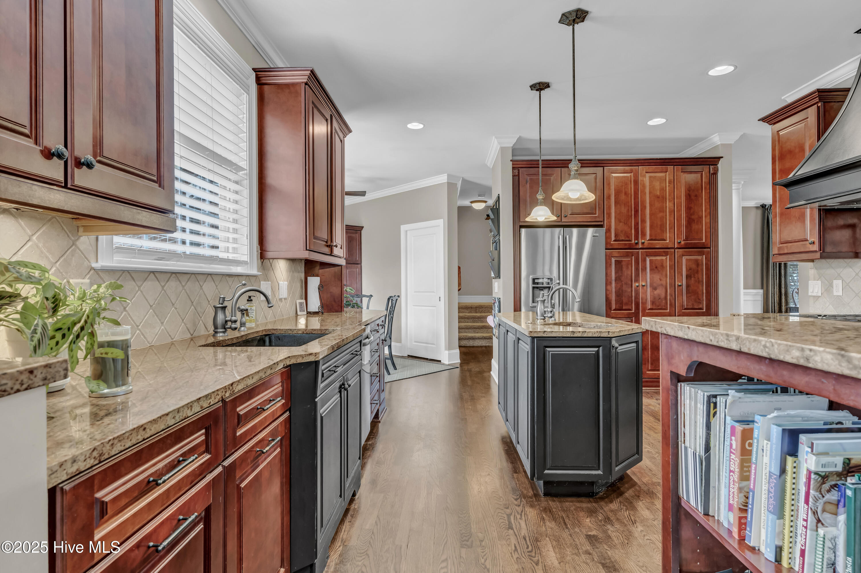 100504337 | Photo 10