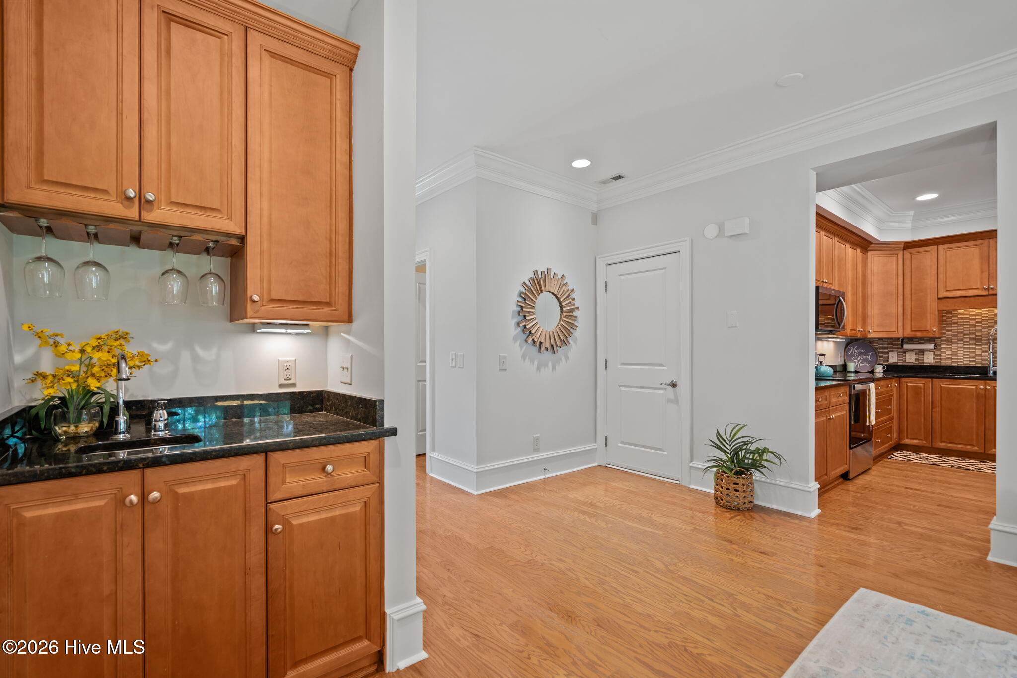 100563251 | Photo 14