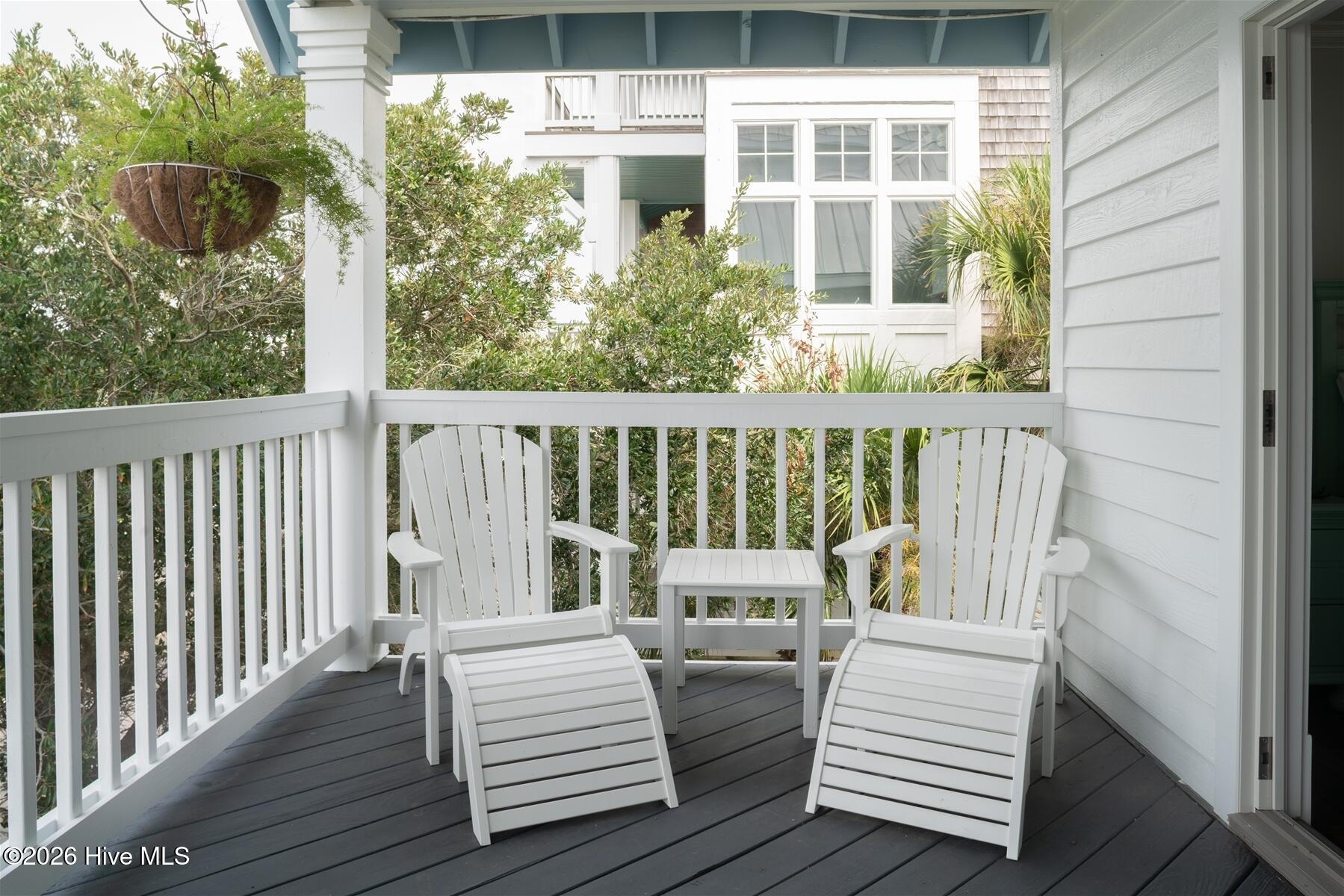 100559569 | Photo 40