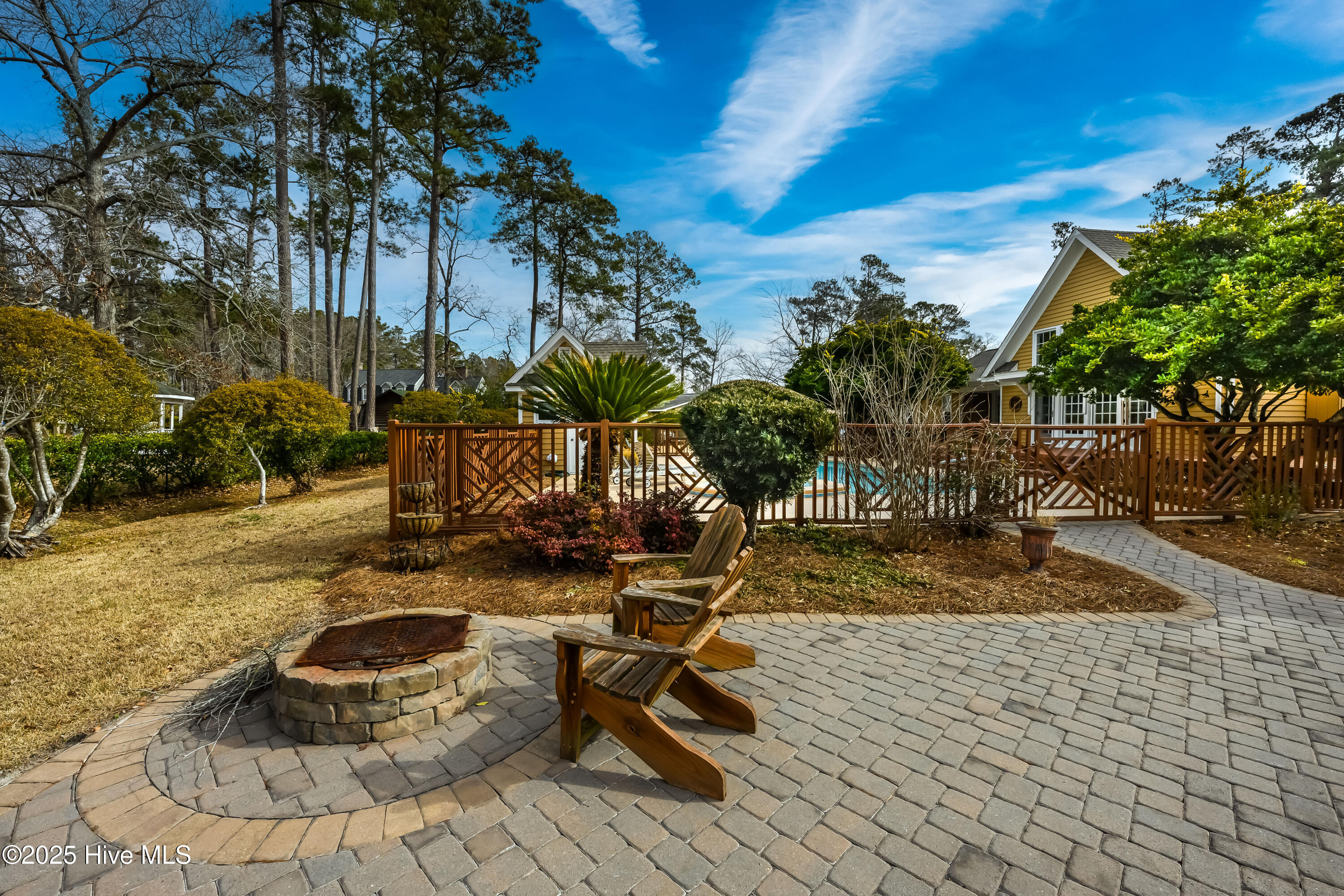 100485107 | Photo 39