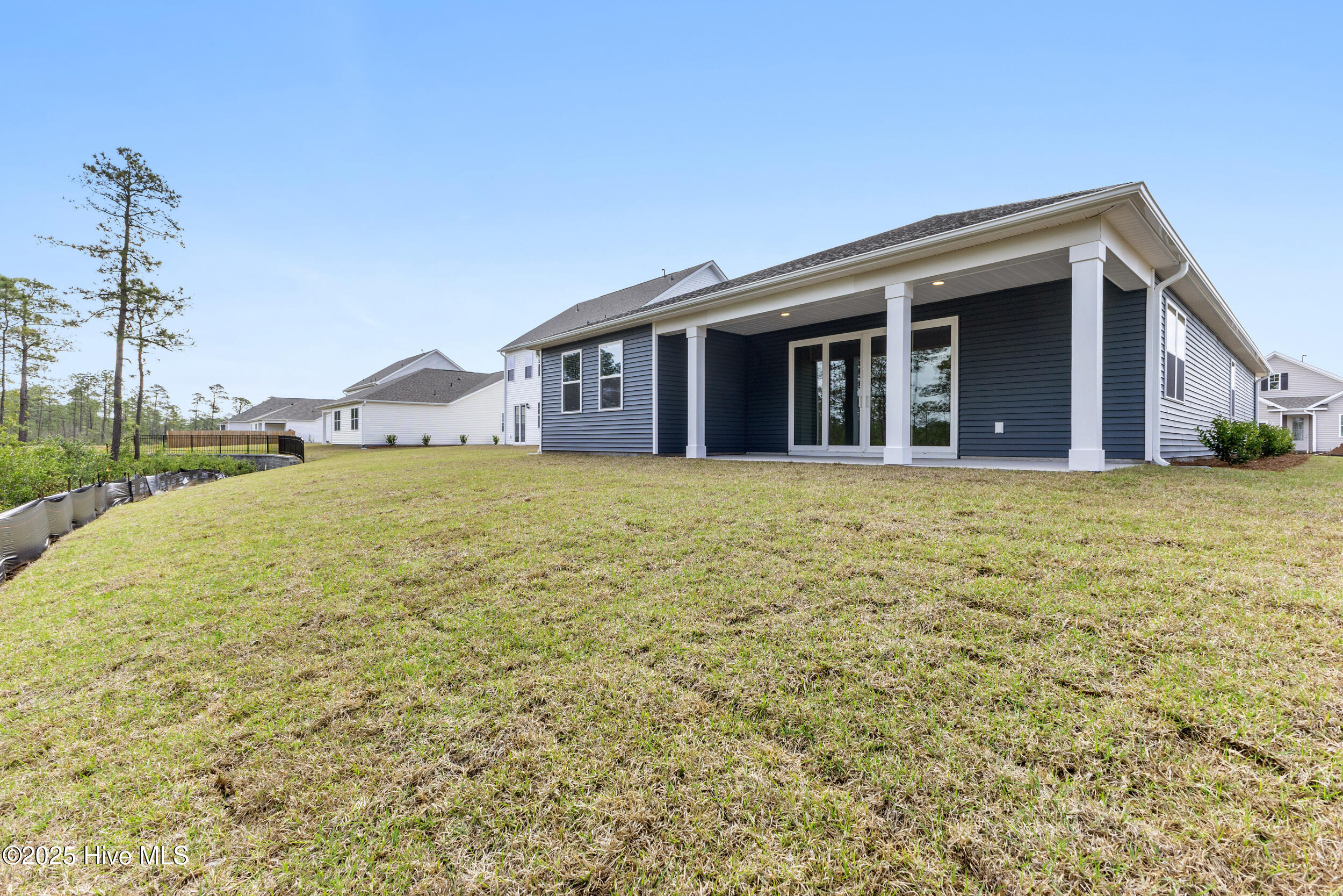 100562718 | Photo 31