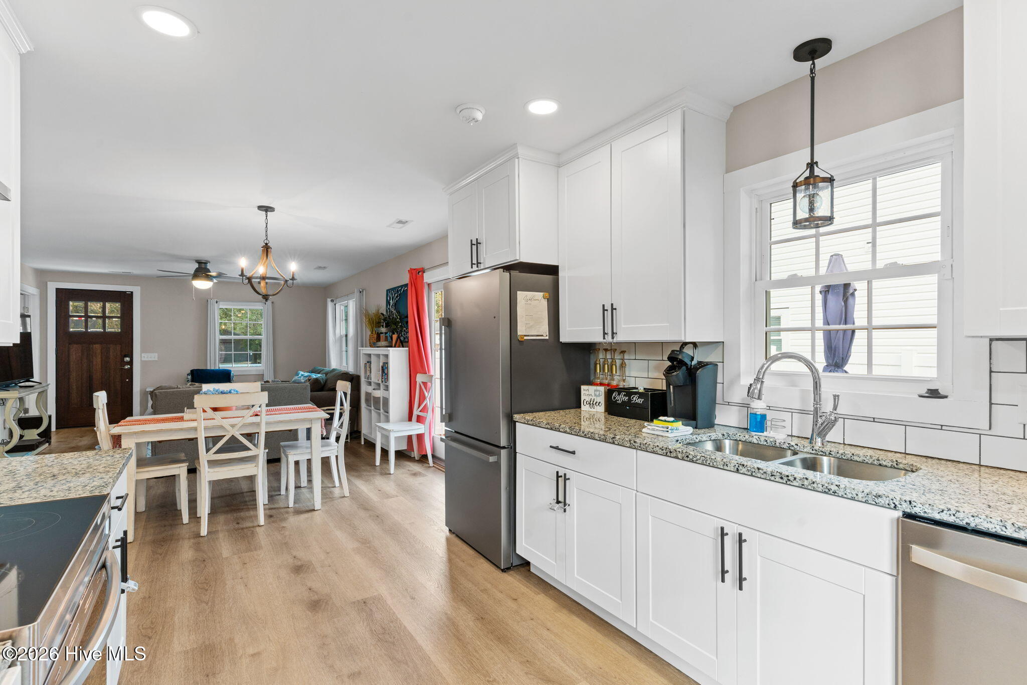 100553480 | Photo 11