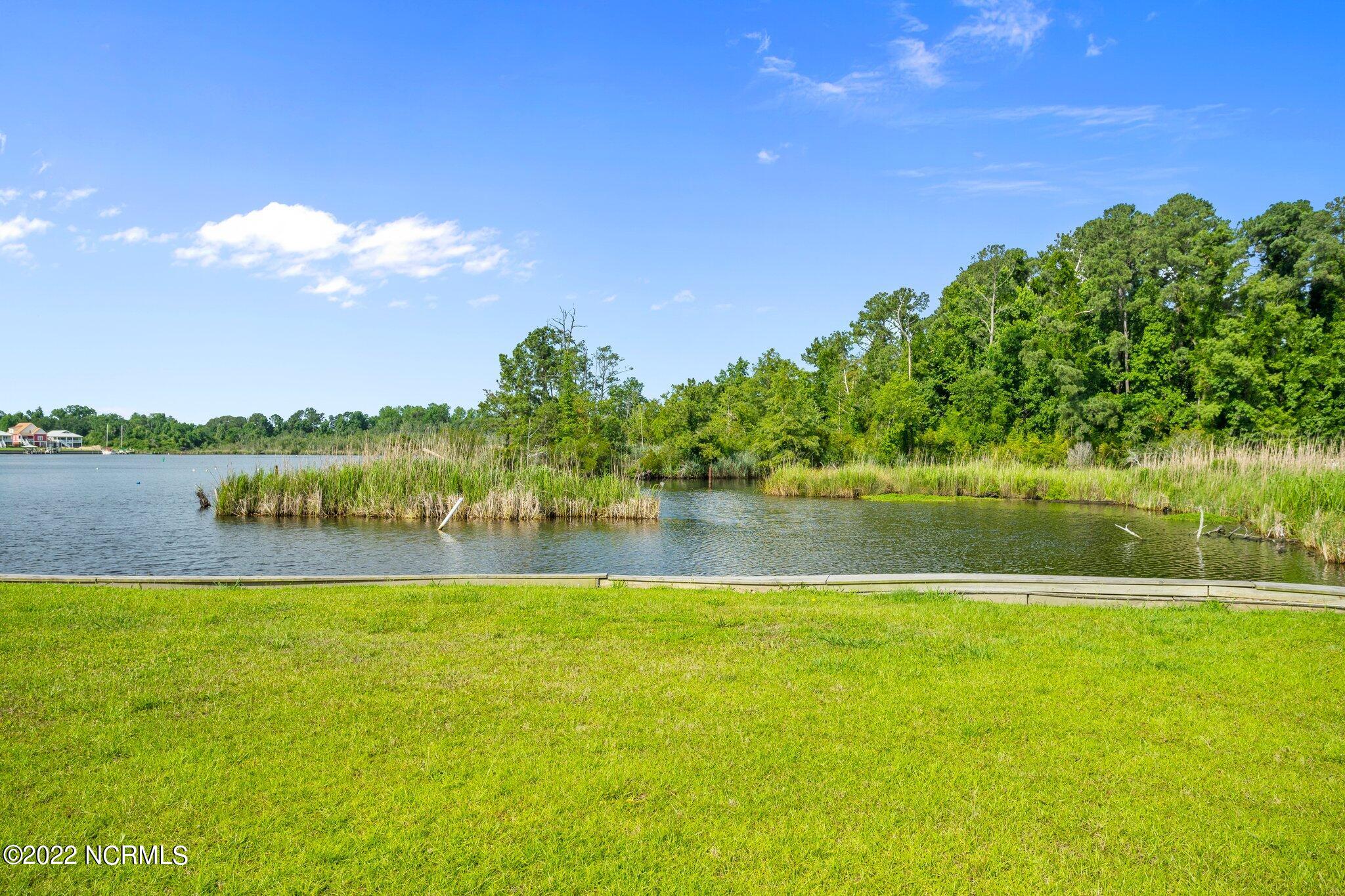 100333622 | Photo 22