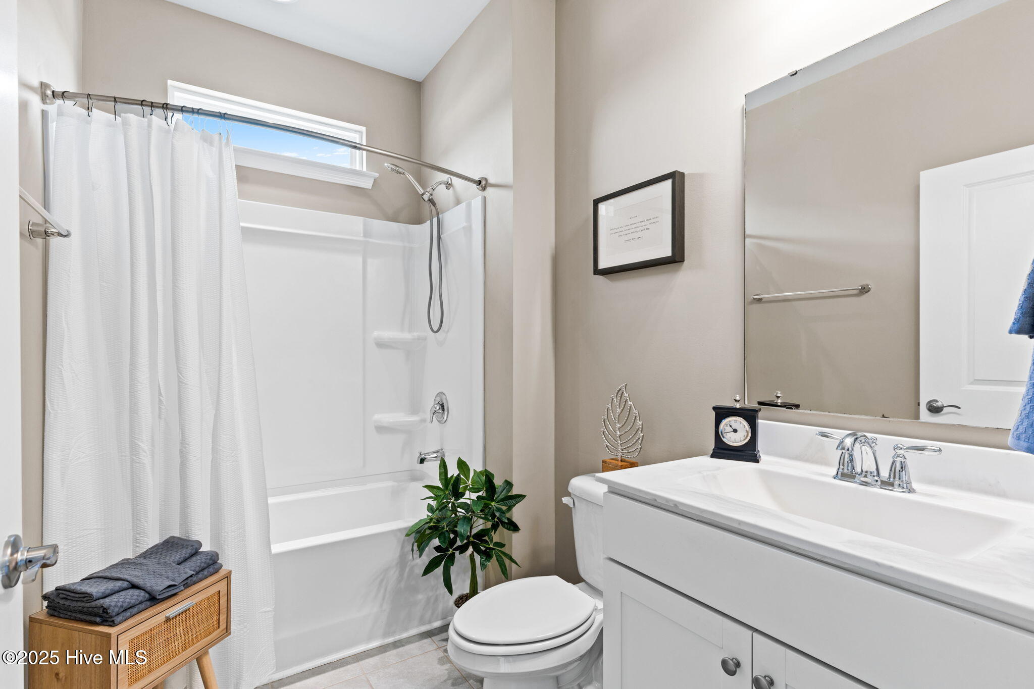 100538184 | Photo 31