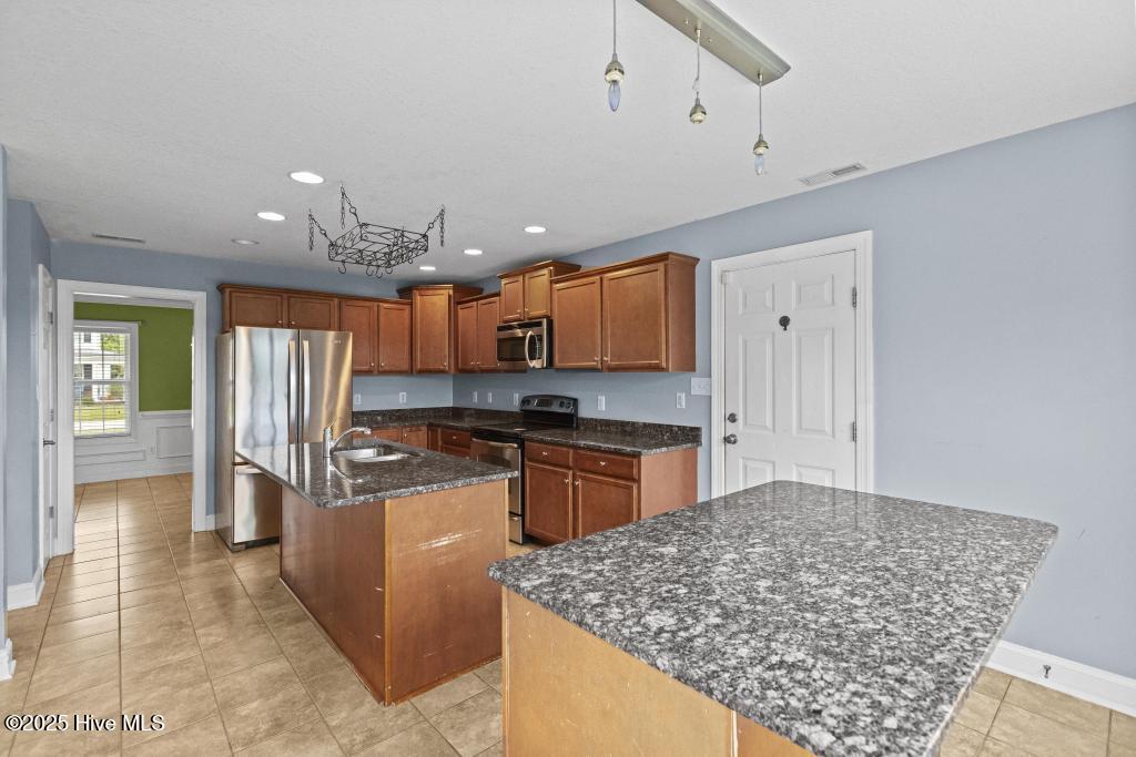 100532537 | Photo 15