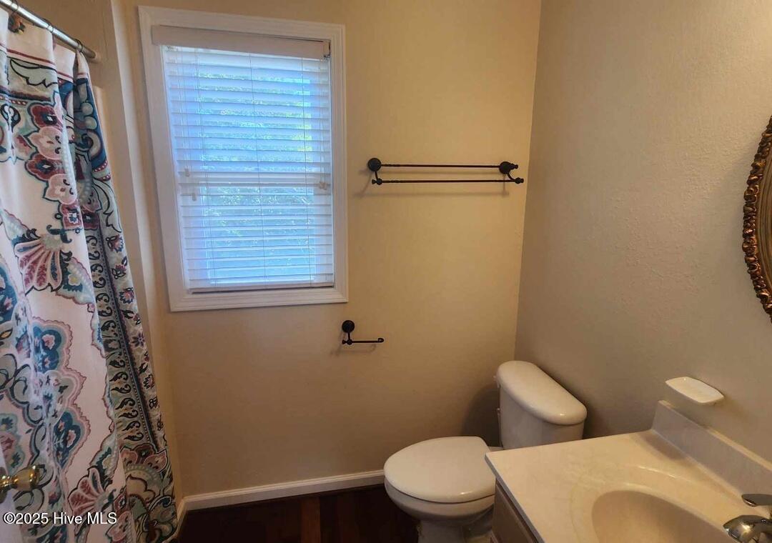 Lower Level Primary Bedroom 3 Ensuite Bathroom