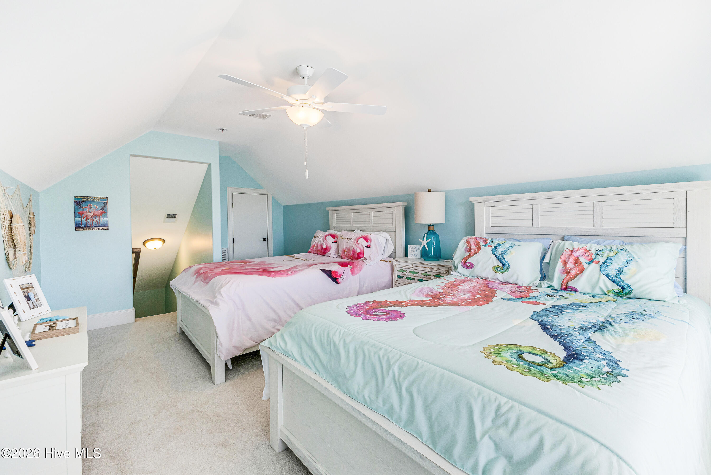 100566164 | Photo 28