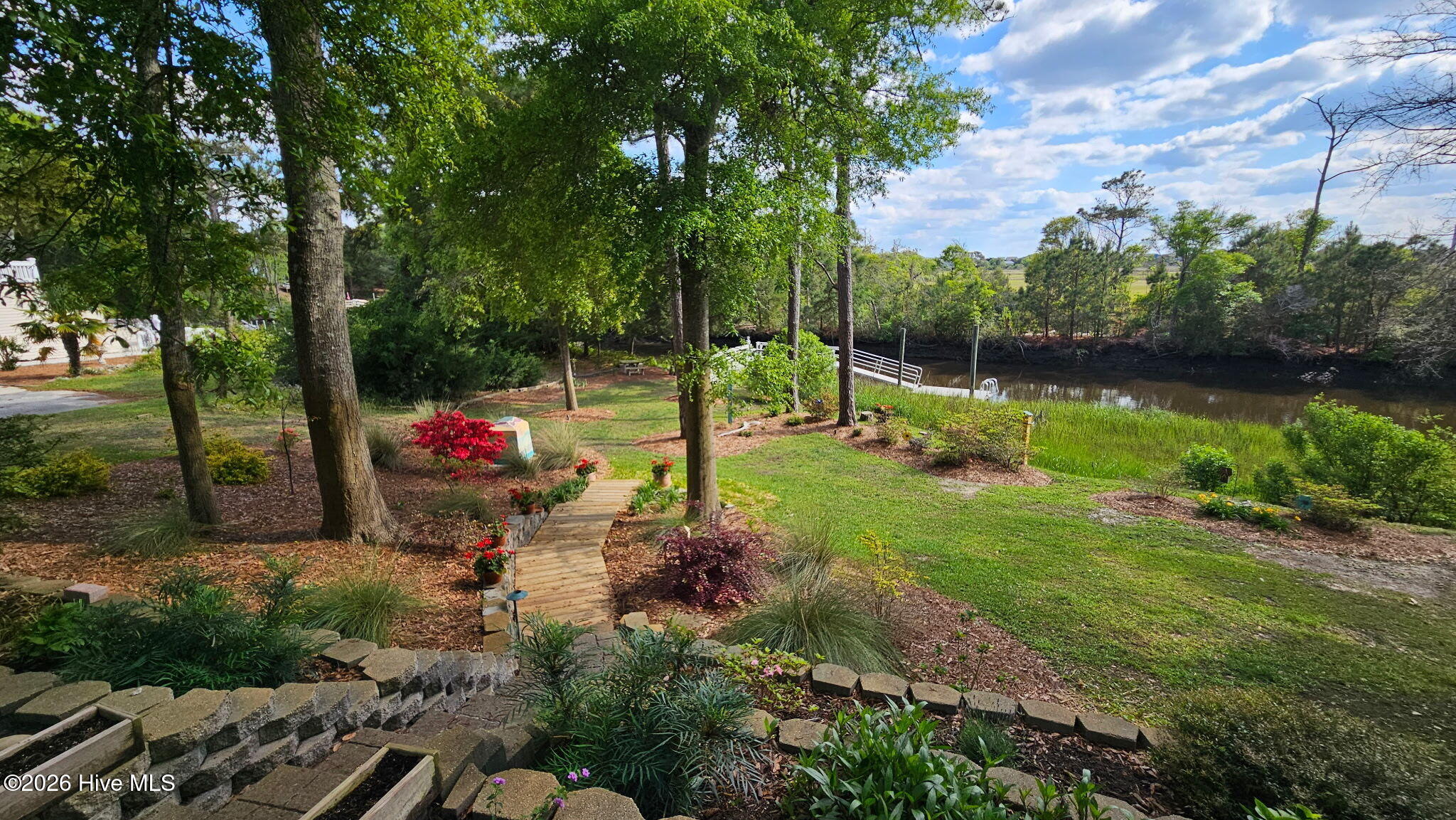 100558416 | Photo 55