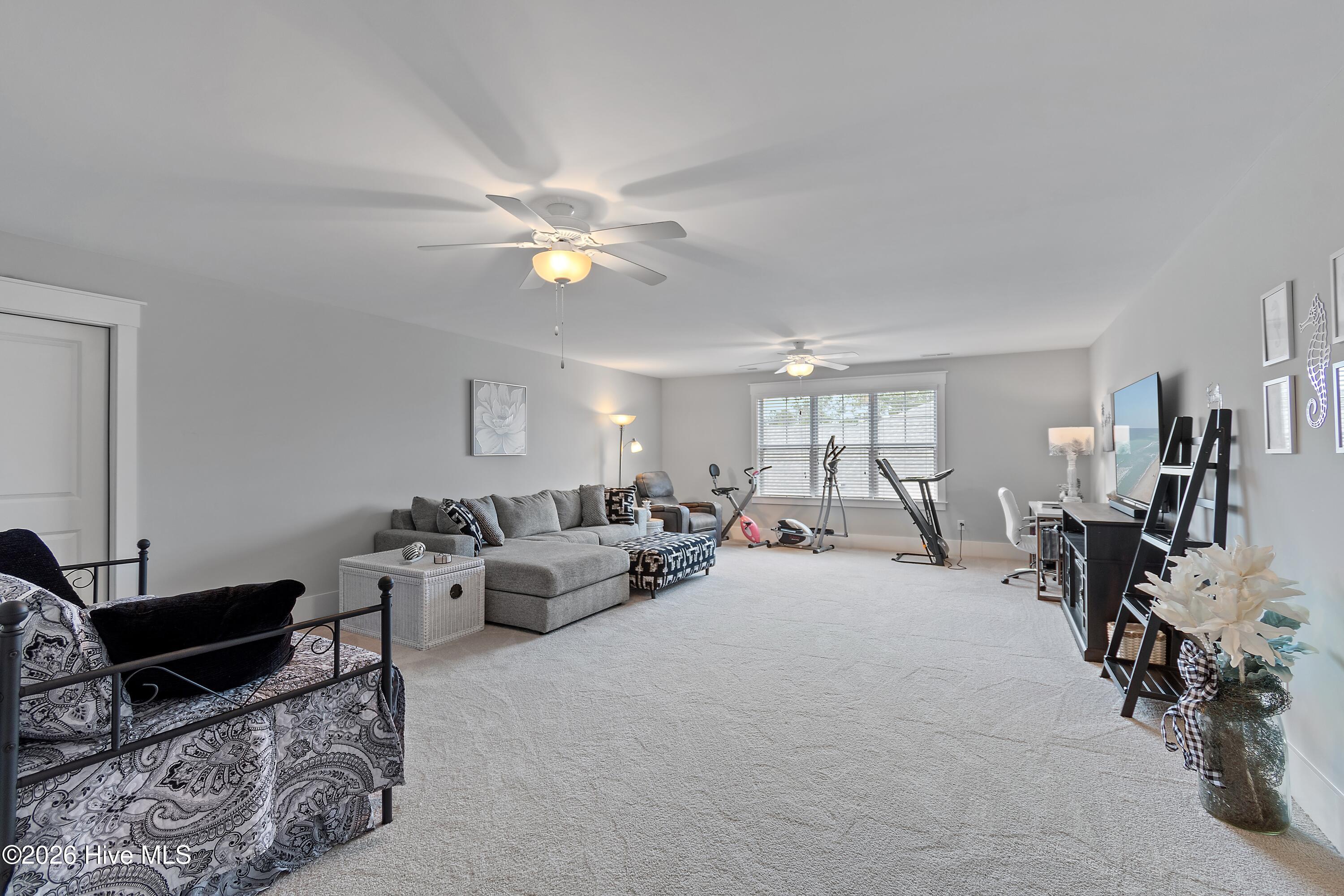 100561282 | Photo 41