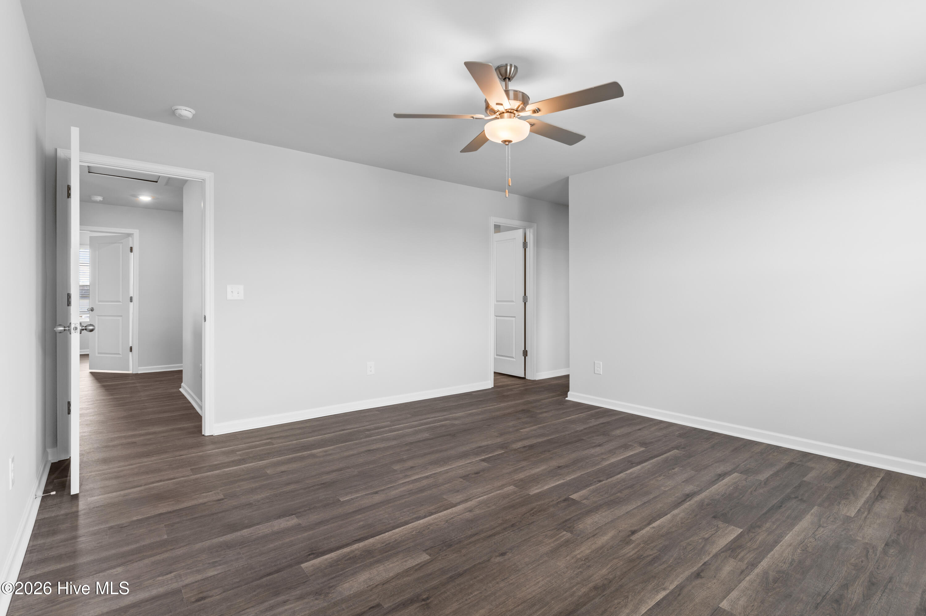 100538143 | Photo 22