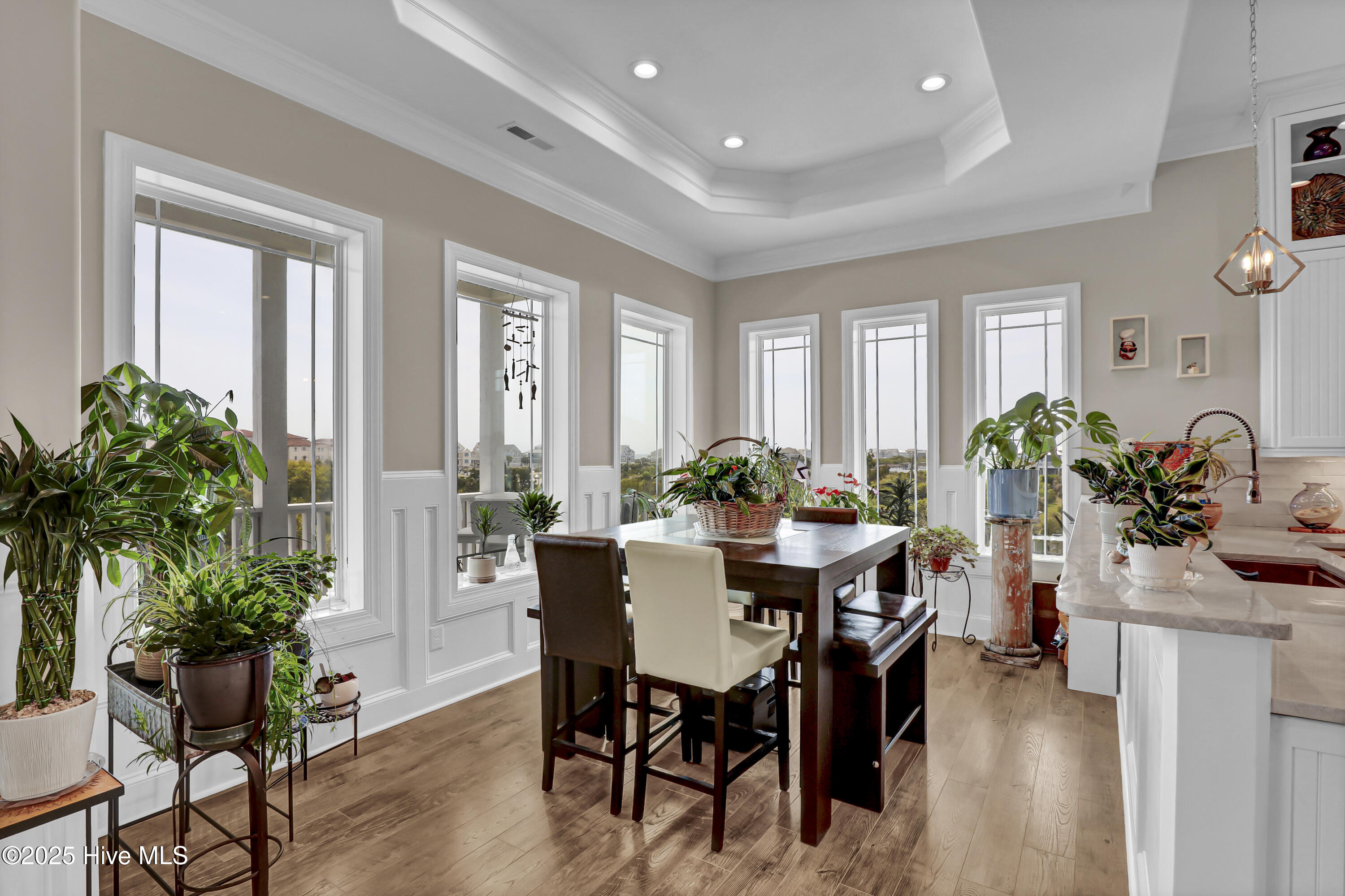 100503420 | Photo 55