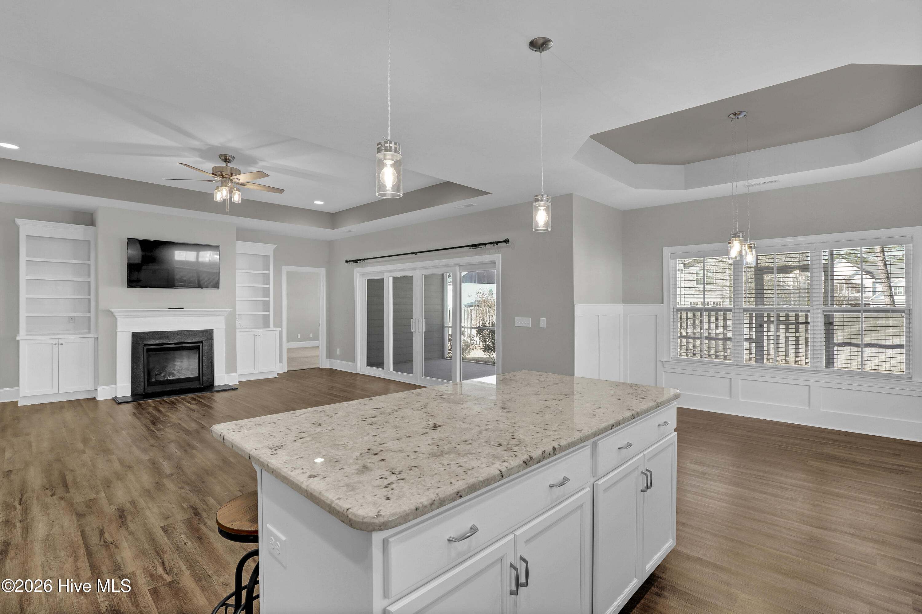 100564151 | Photo 11