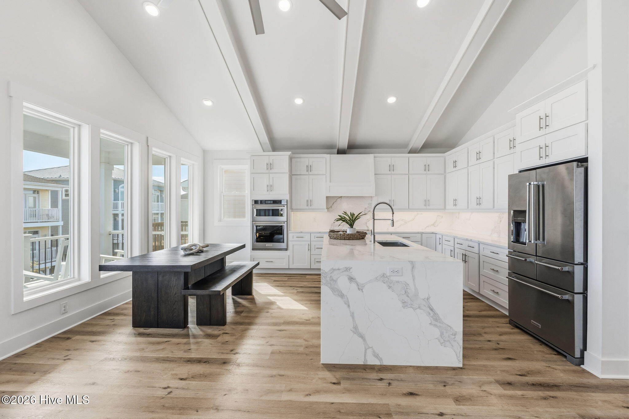 100554588 | Photo 10