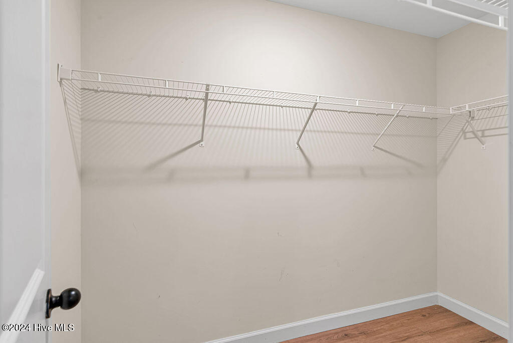 100565777 | Photo 22