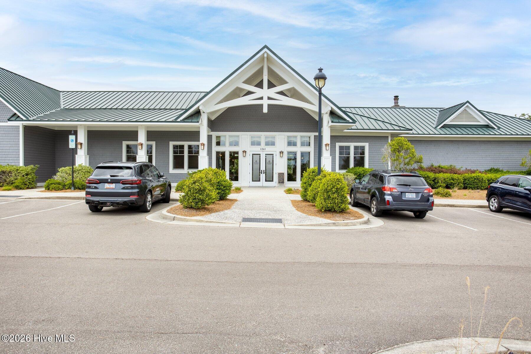 100558018 | Photo 49