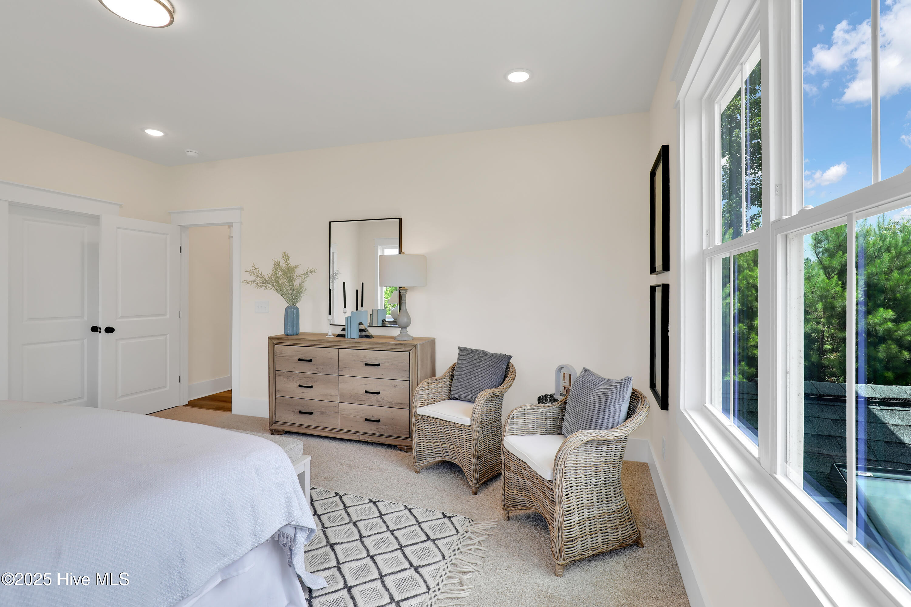 100525634 | Photo 22