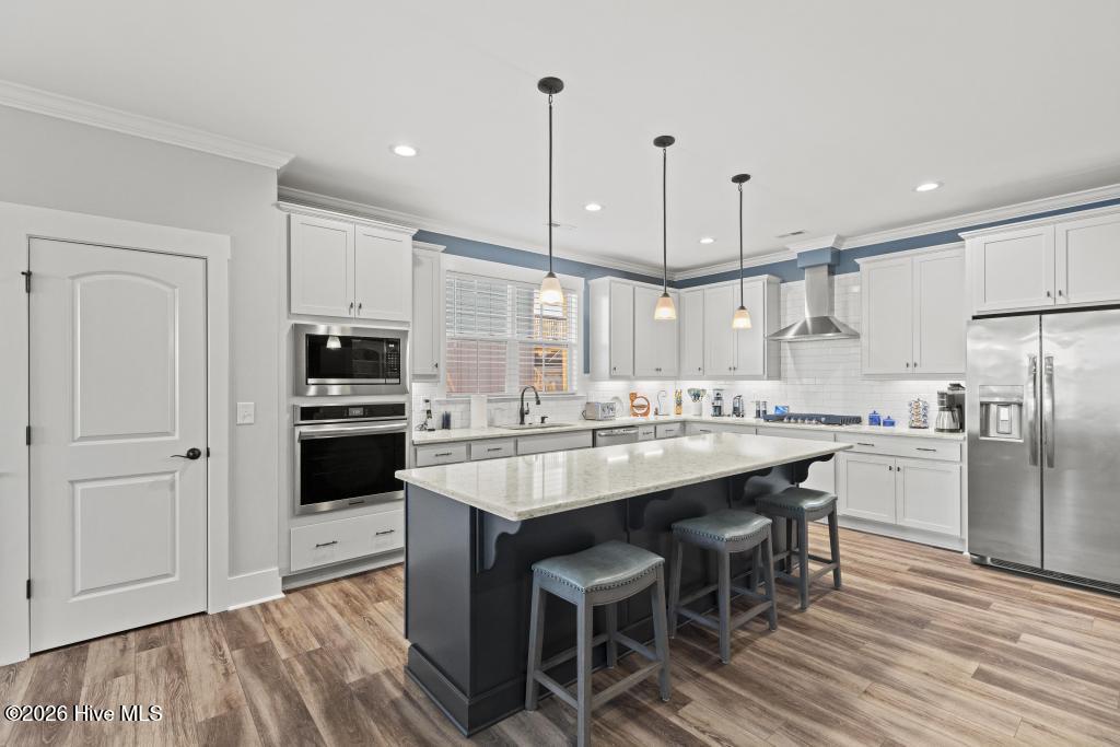 100569844 | Photo 26