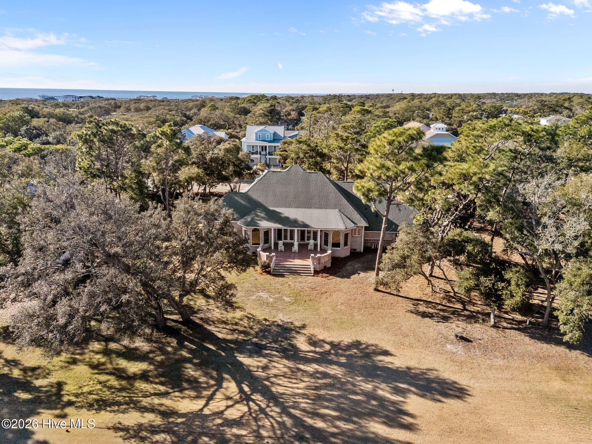 100548022 | Photo 52