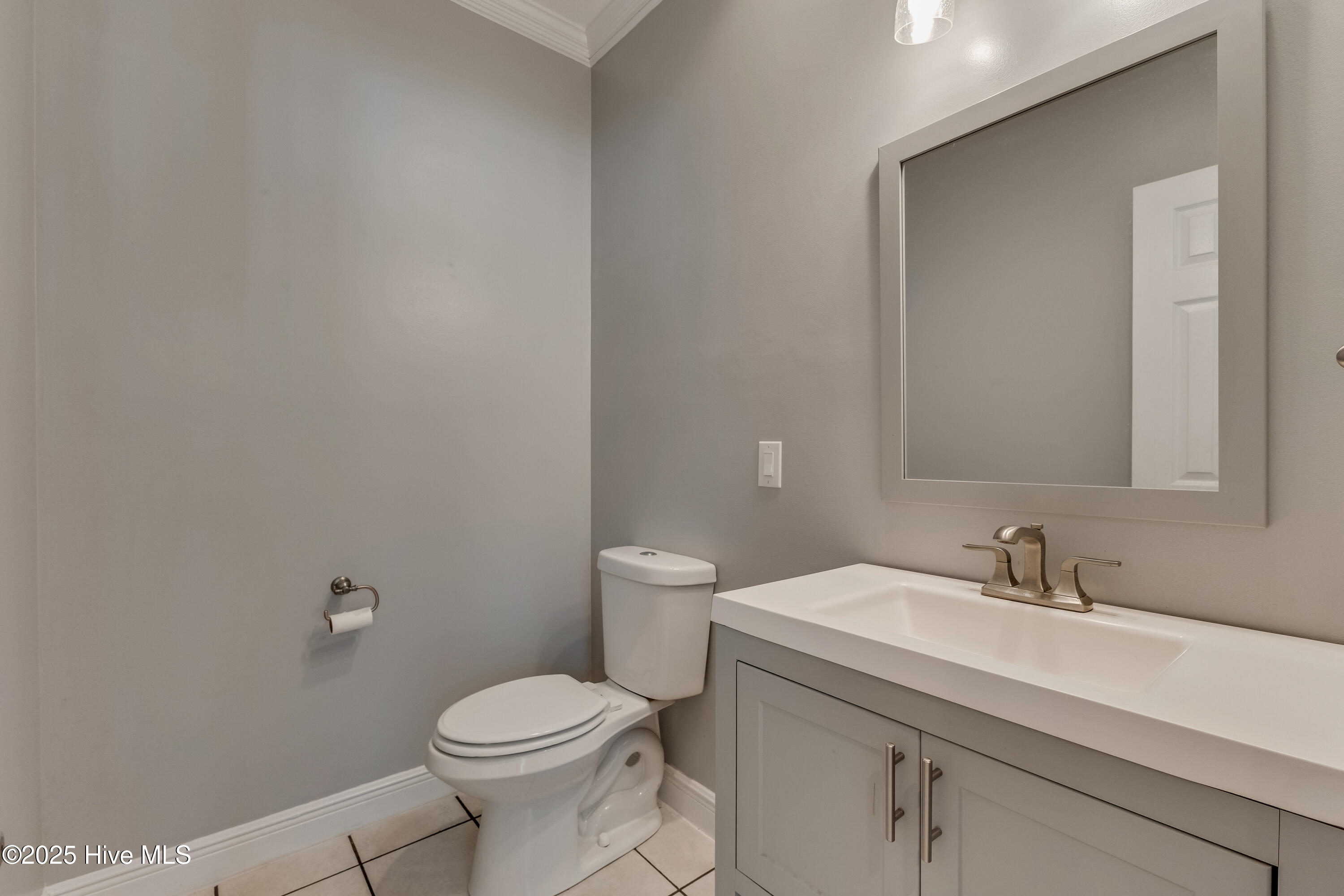 100562127 | Photo 46