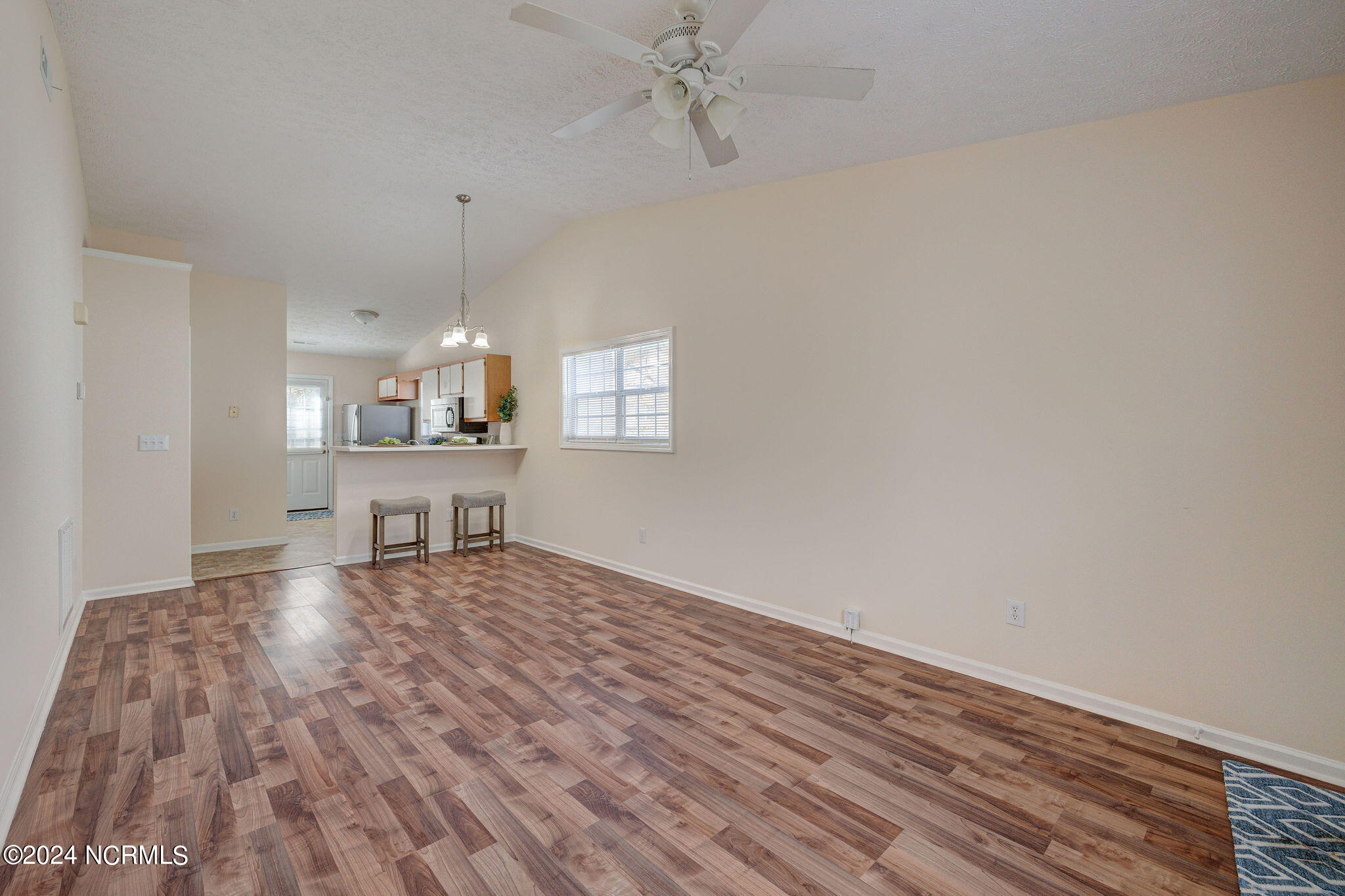 100555871 | Photo 10